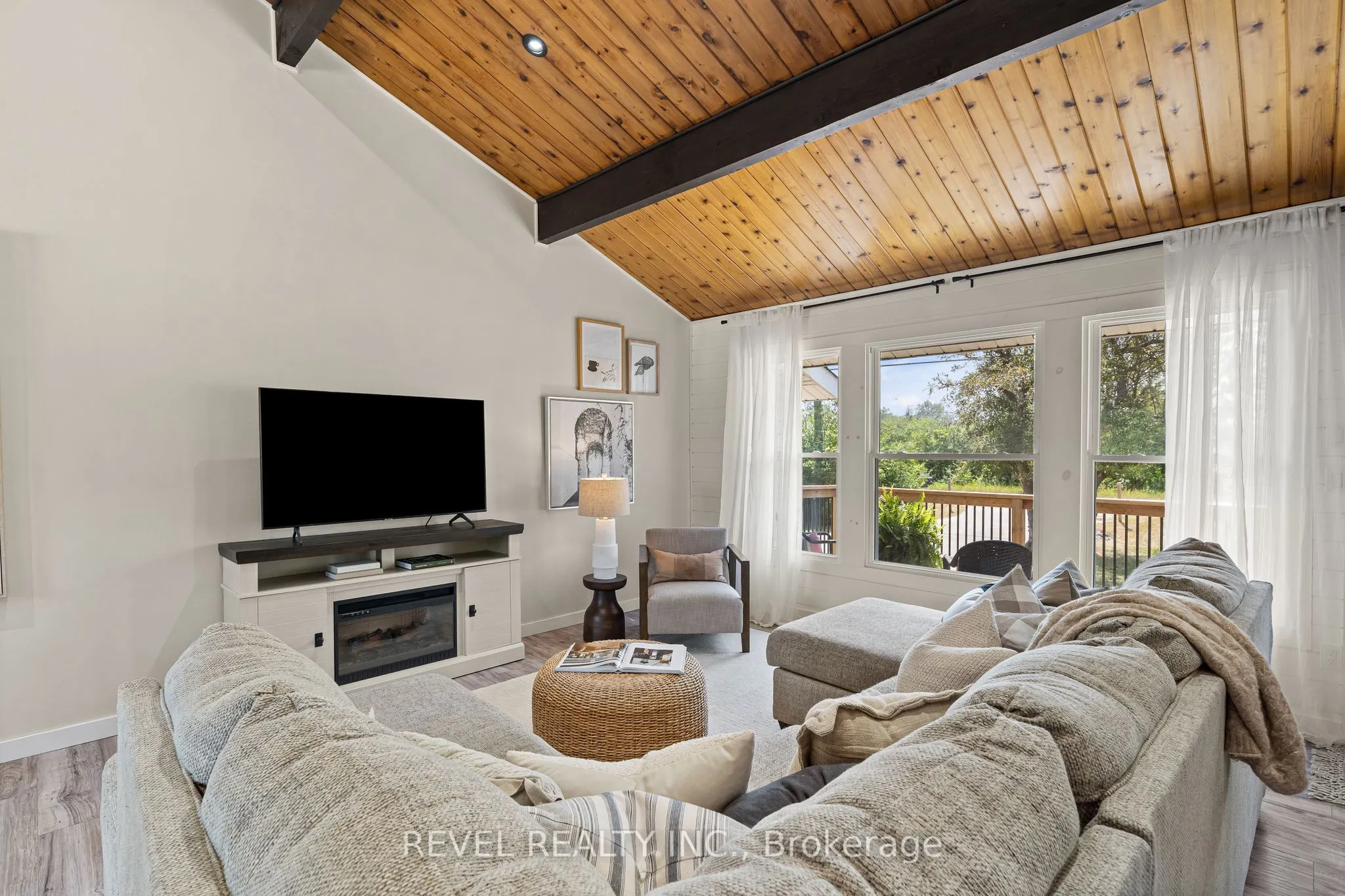 595 Hickory Beach Road