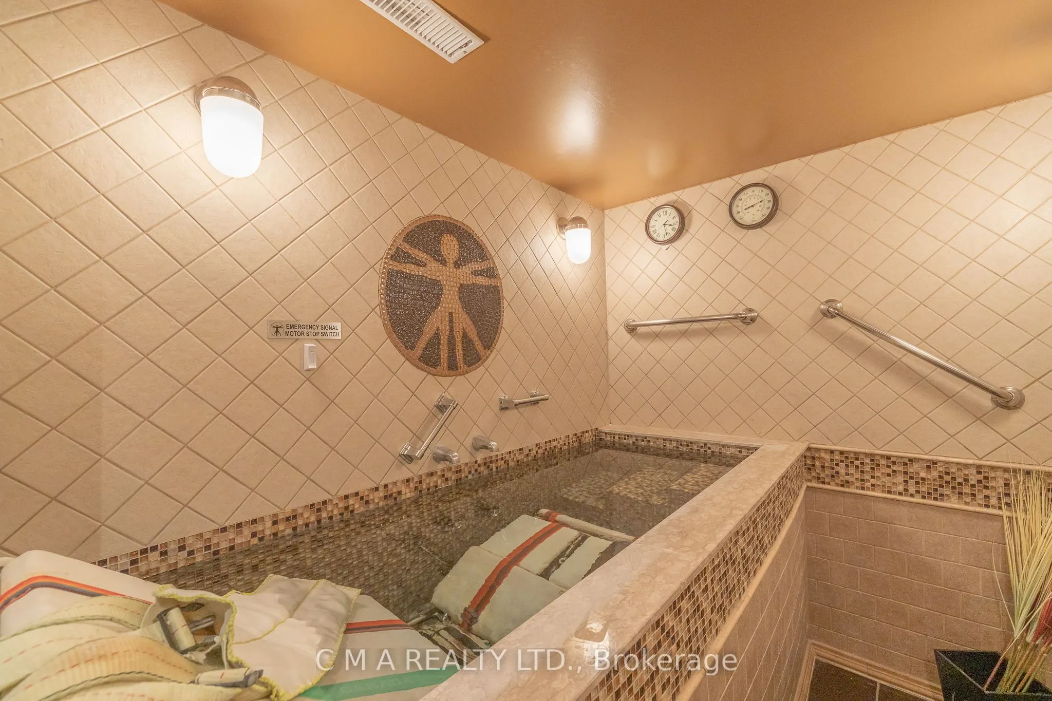 11 Belmont Avenue W