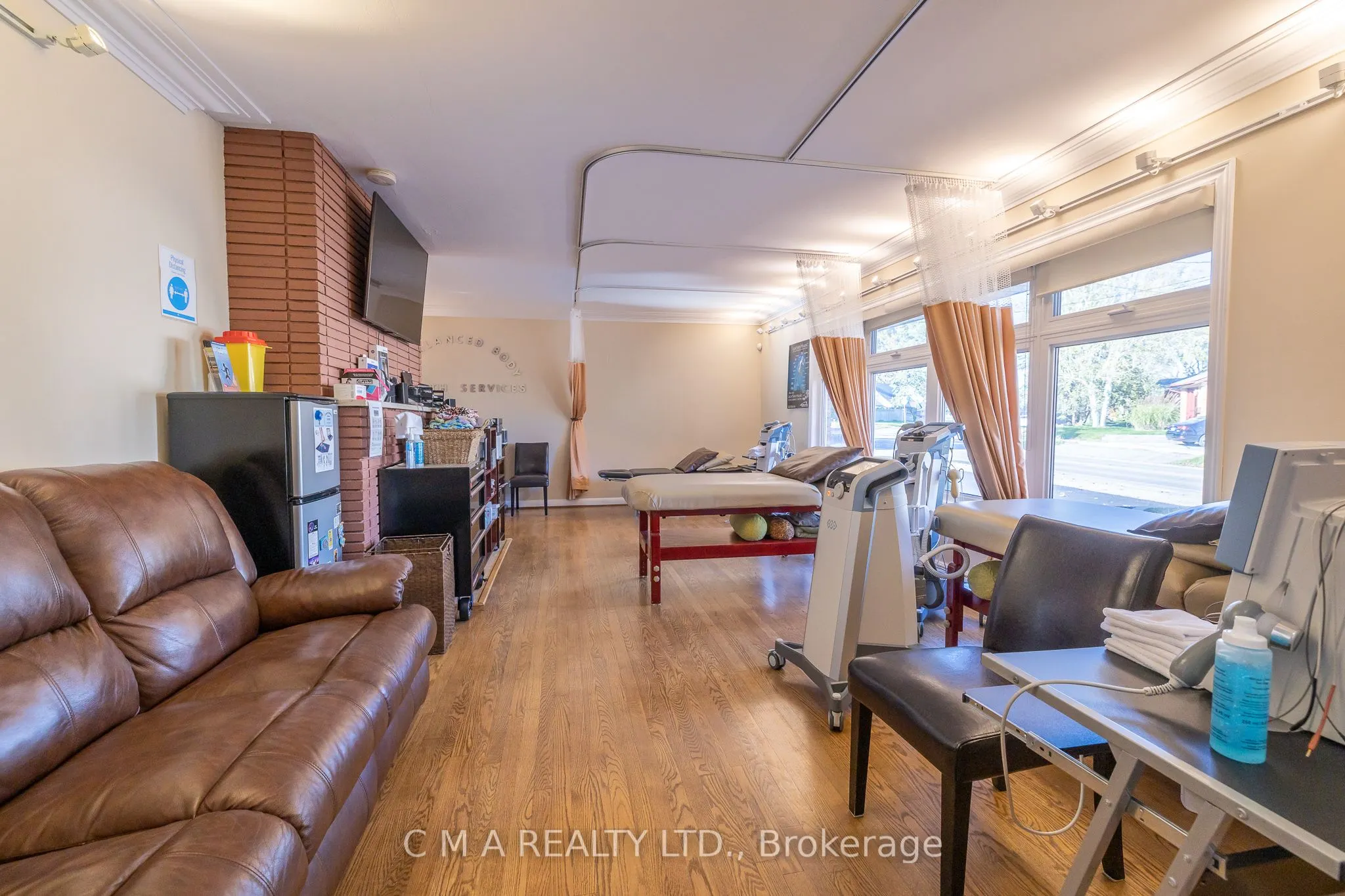 11 Belmont Avenue W