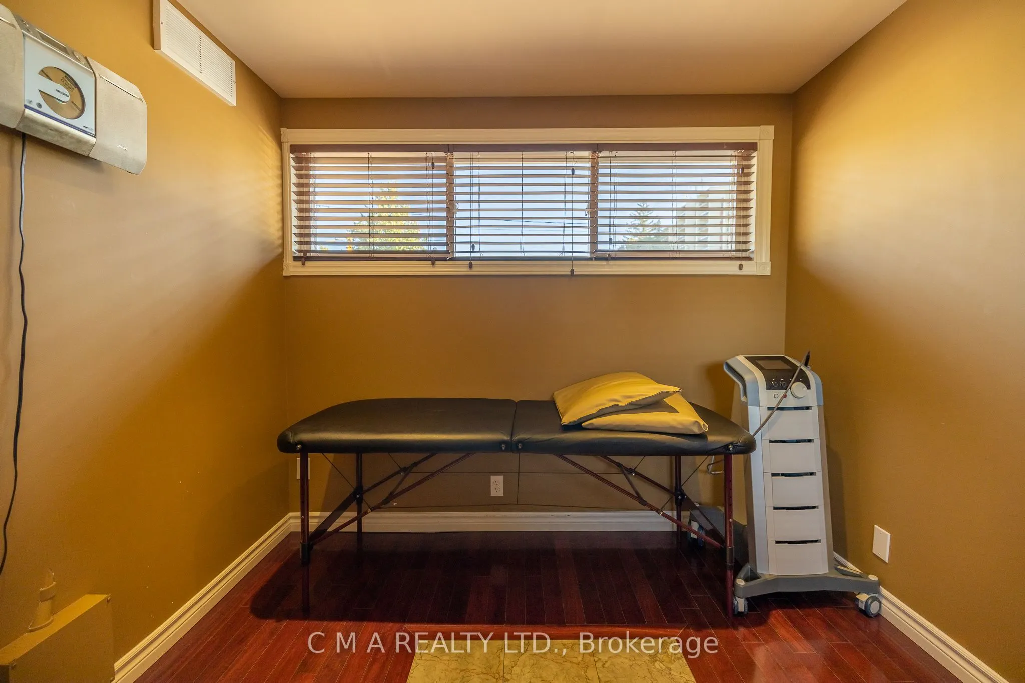 11 Belmont Avenue W