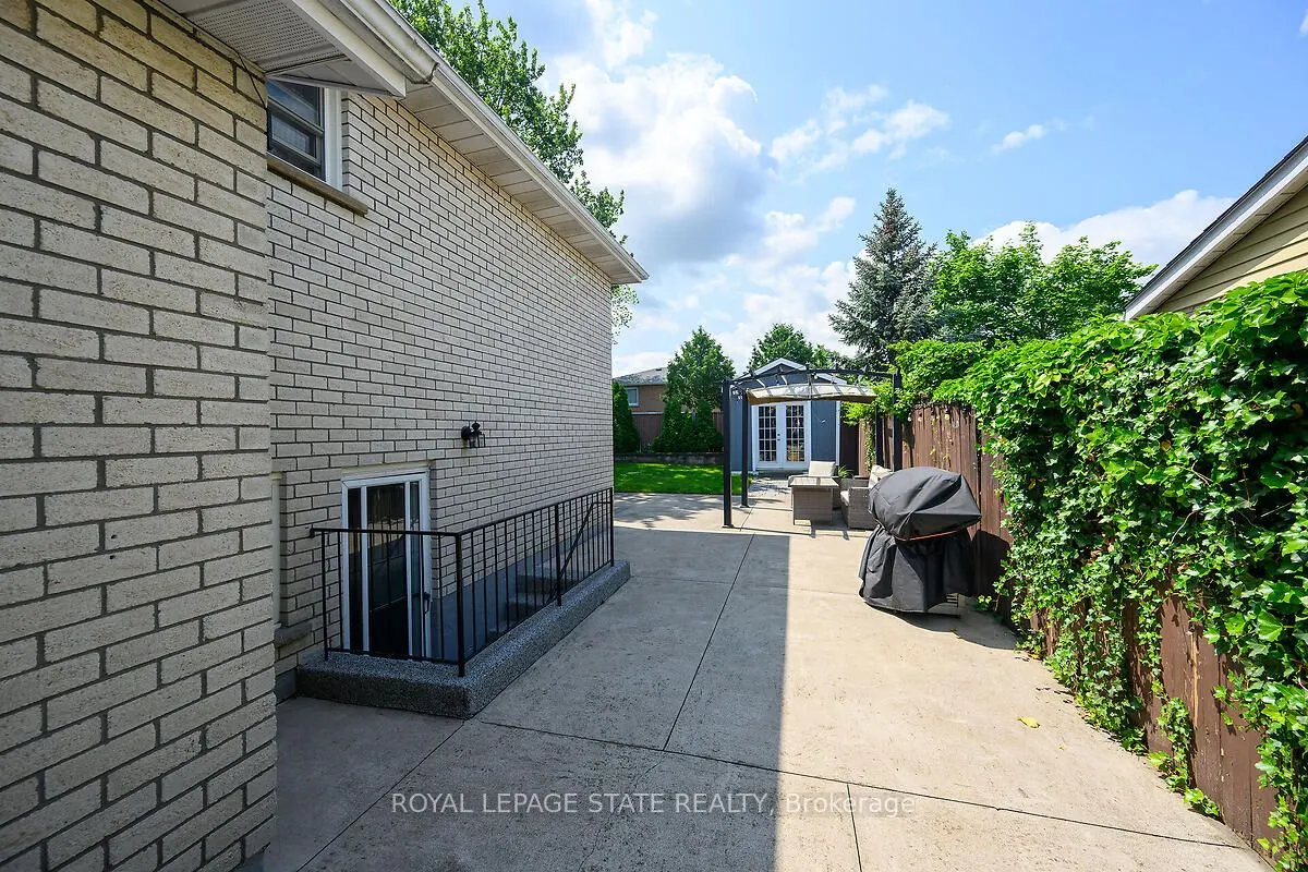 4 Bing Crescent