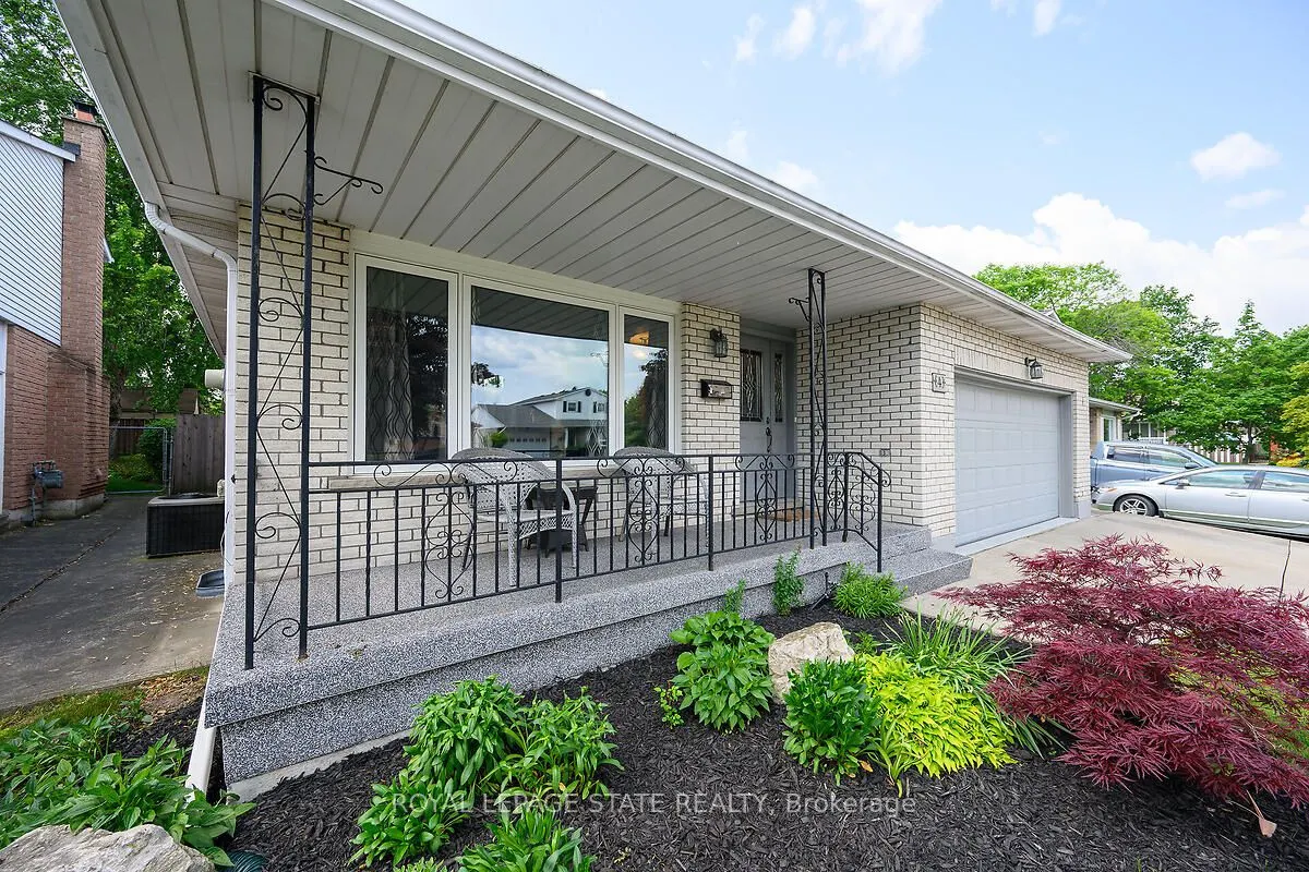 4 Bing Crescent