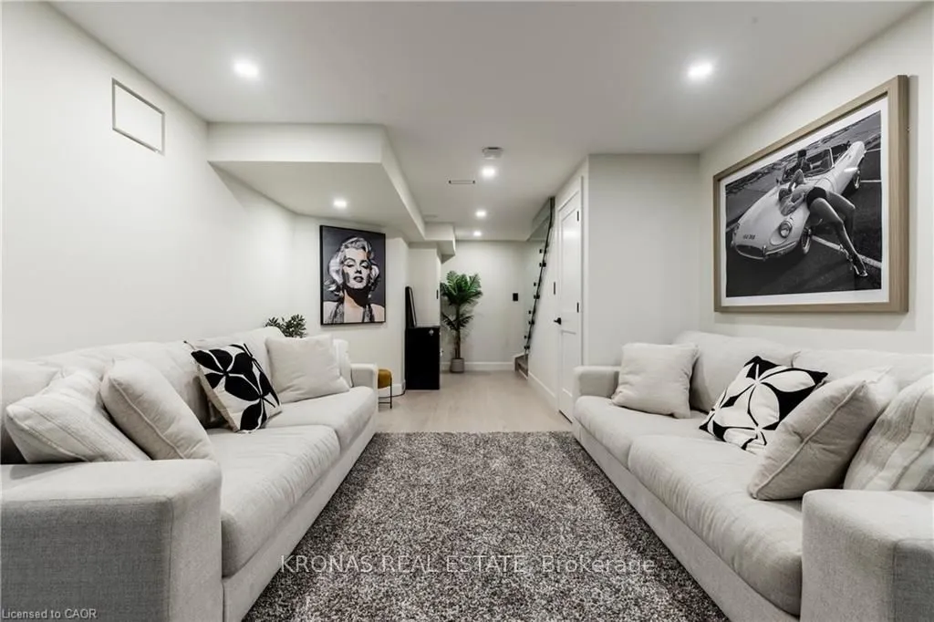 252 Upper Mount Albion Road