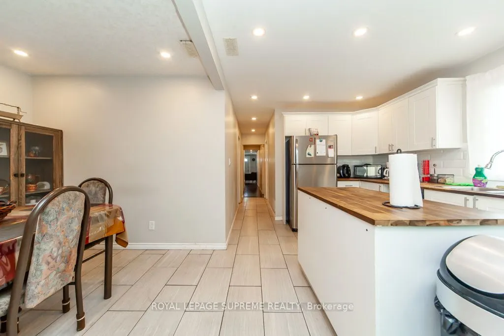13 Robins Avenue