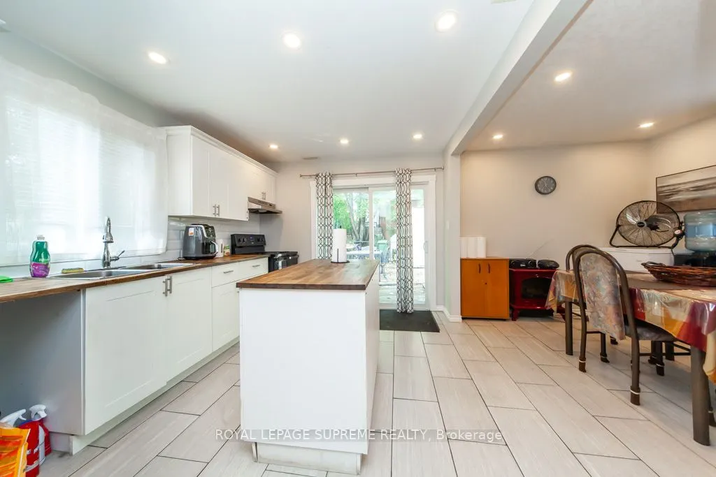13 Robins Avenue