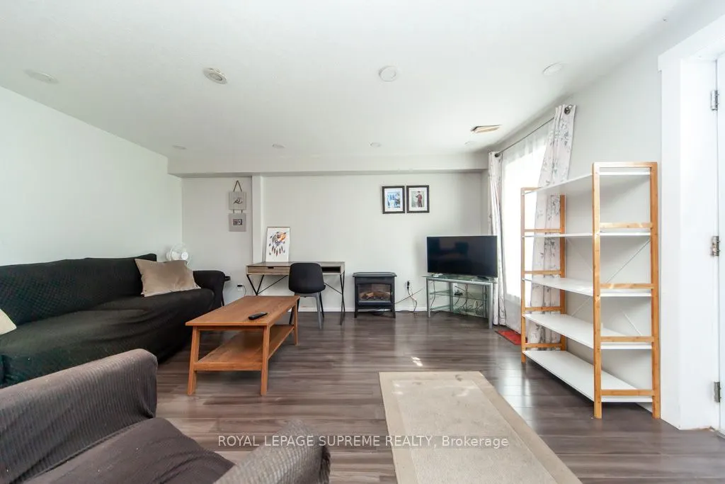 13 Robins Avenue