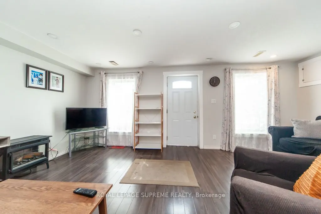 13 Robins Avenue