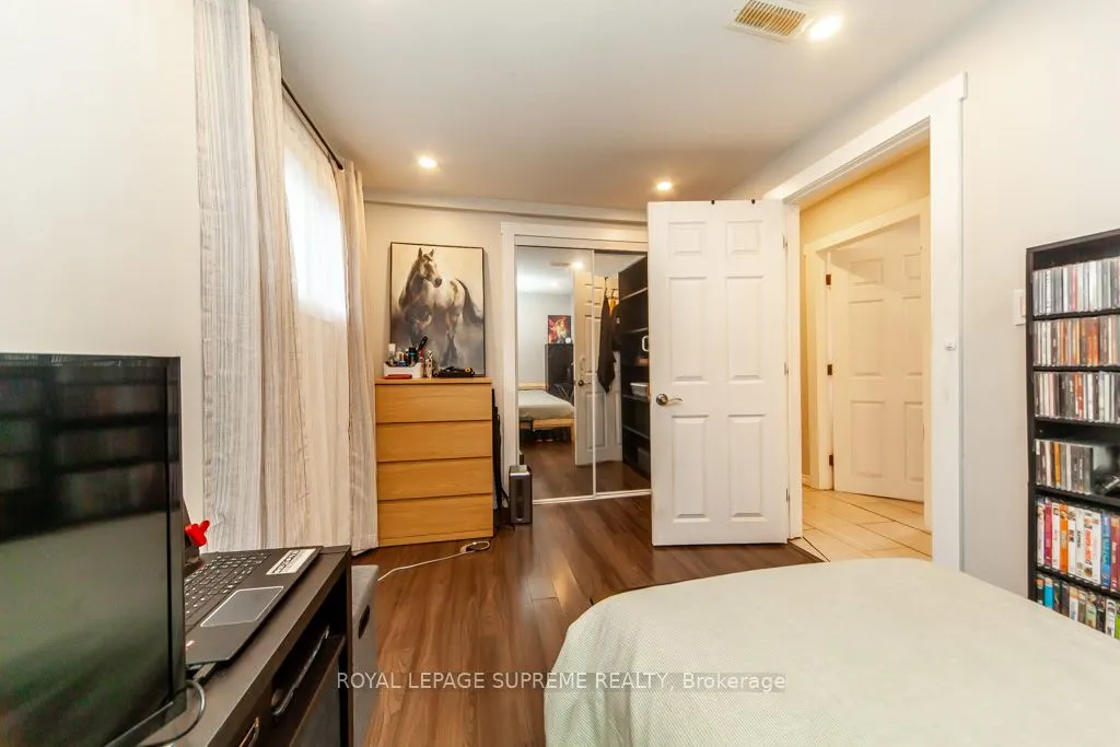 13 Robins Avenue