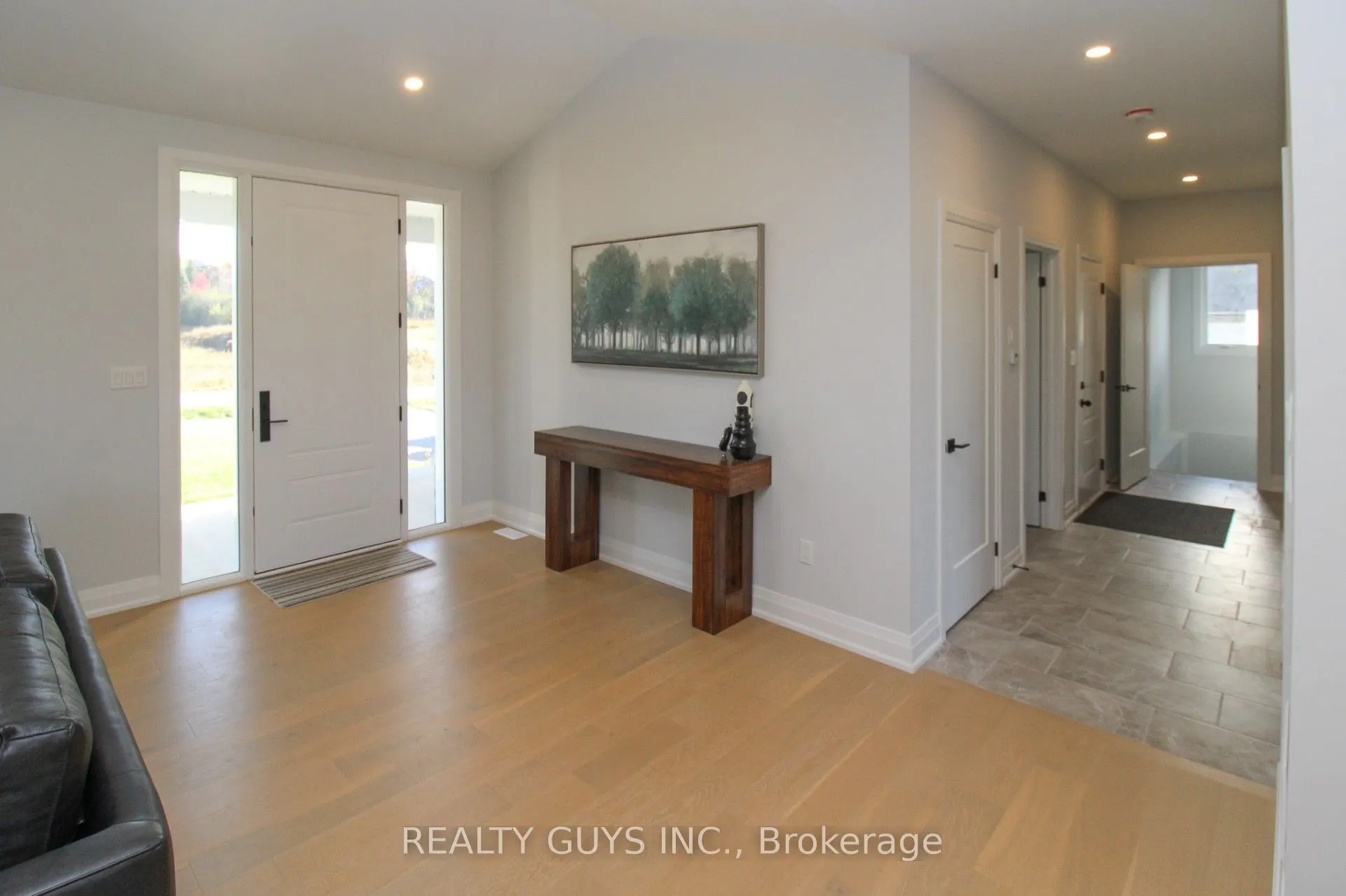 2418 GWENDOLYN Court
