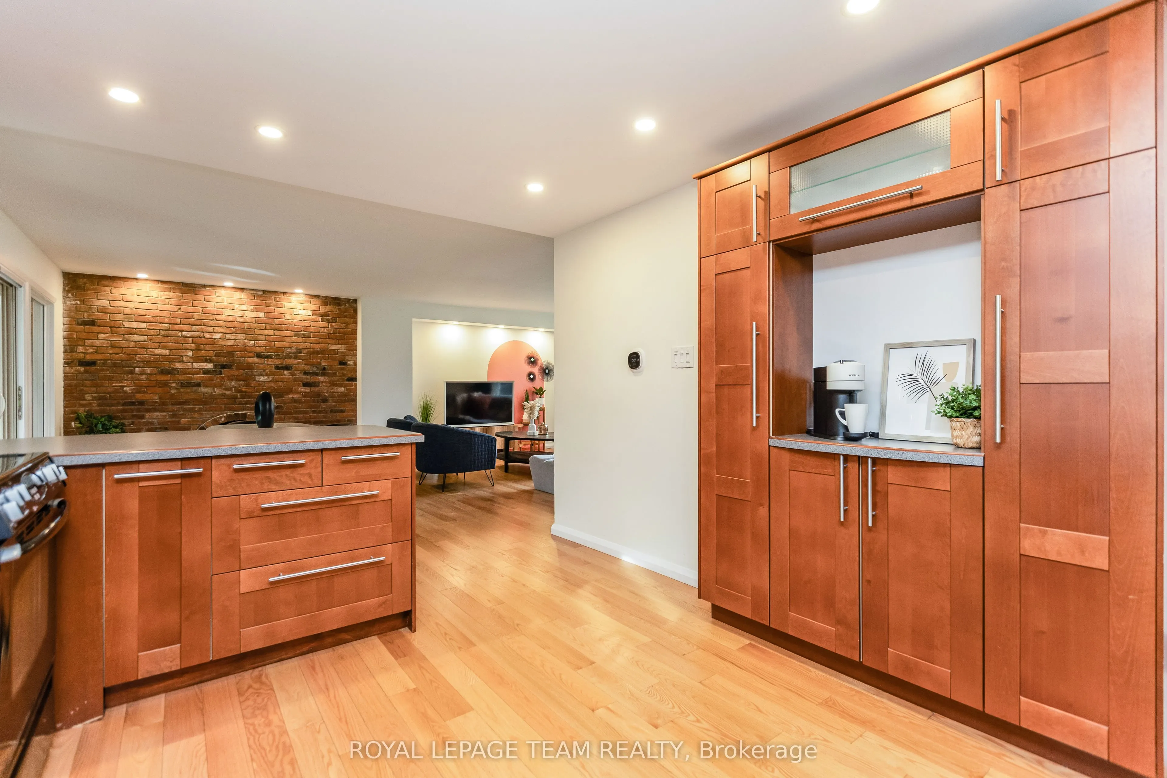 12 Pellan Crescent