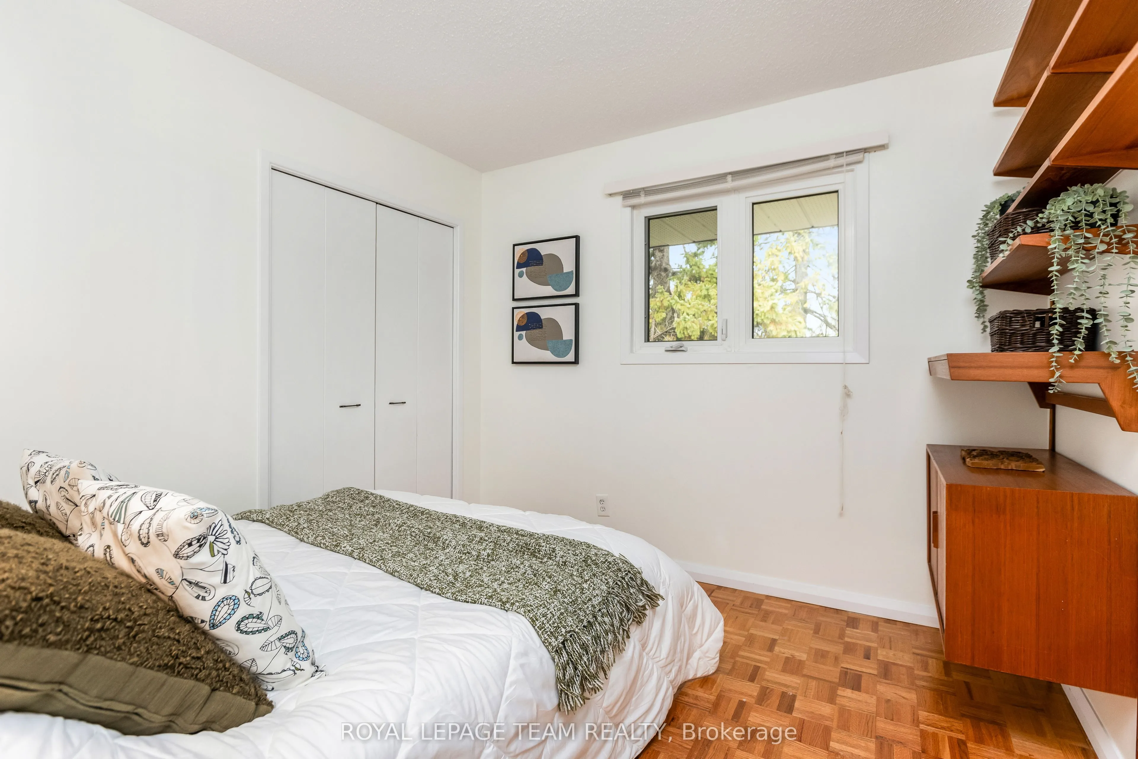 12 Pellan Crescent