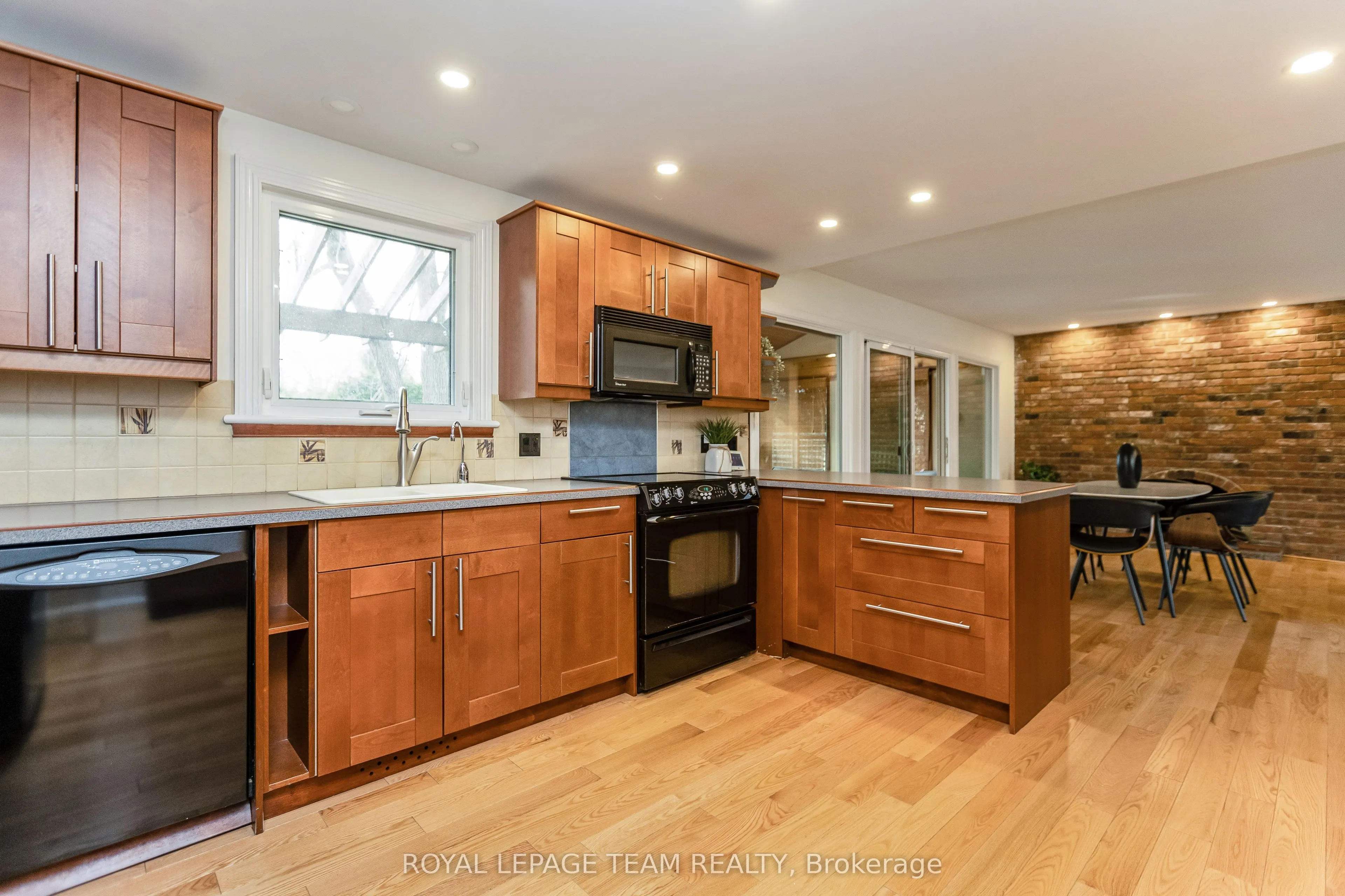 12 Pellan Crescent