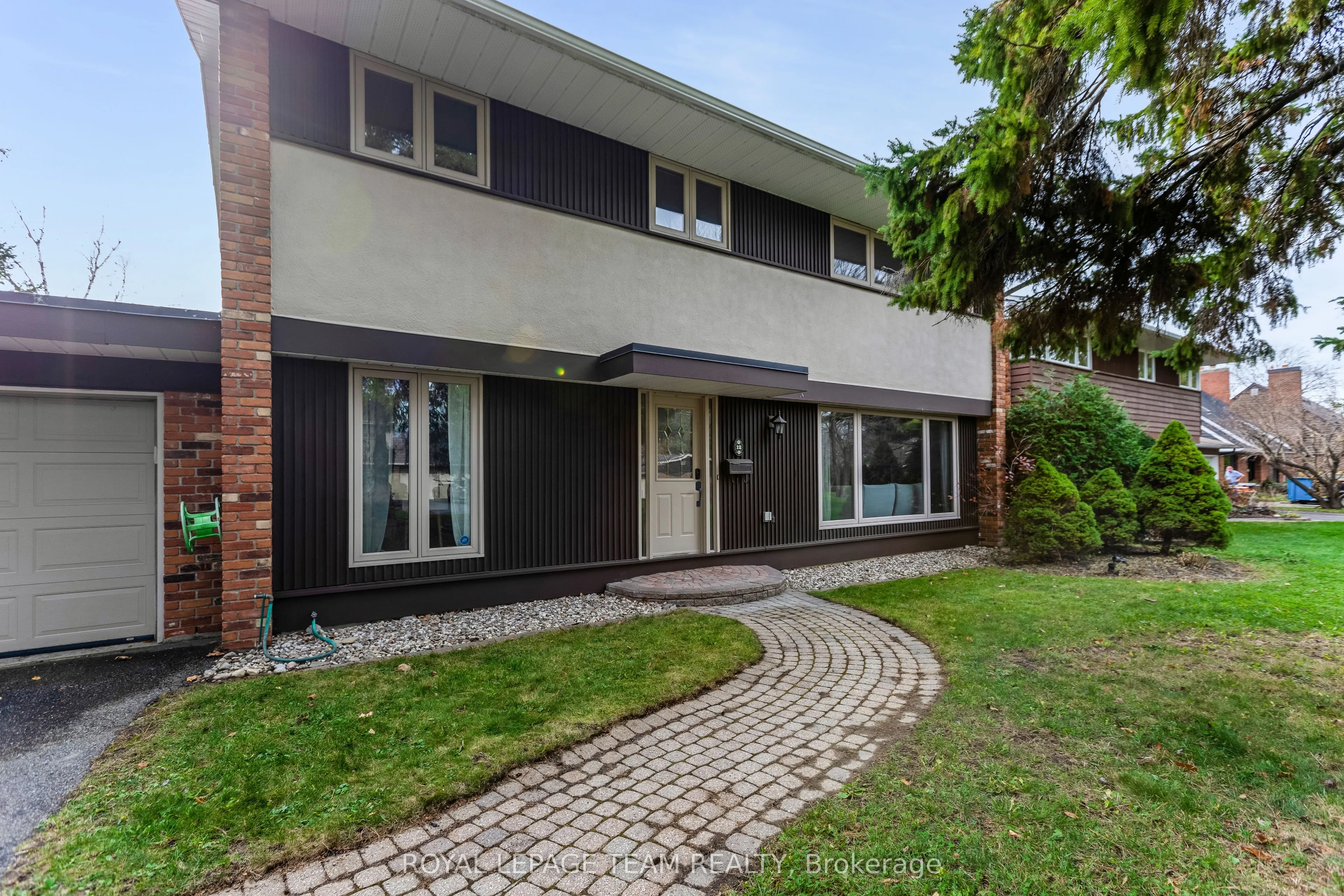 12 Pellan Crescent