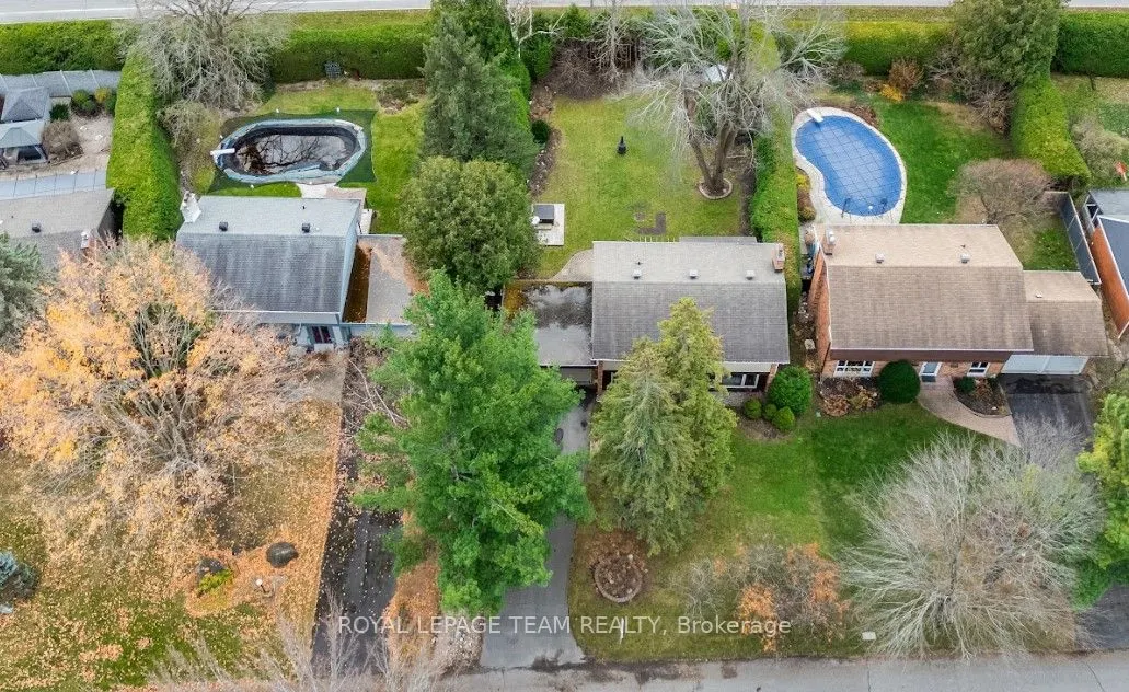 12 Pellan Crescent
