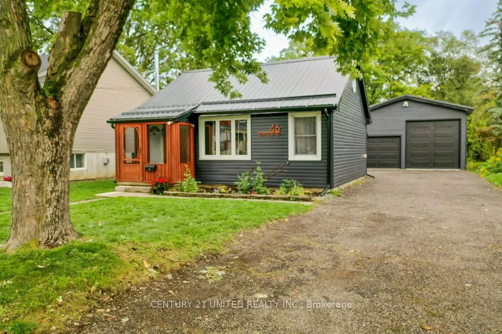 46 Simcoe Street