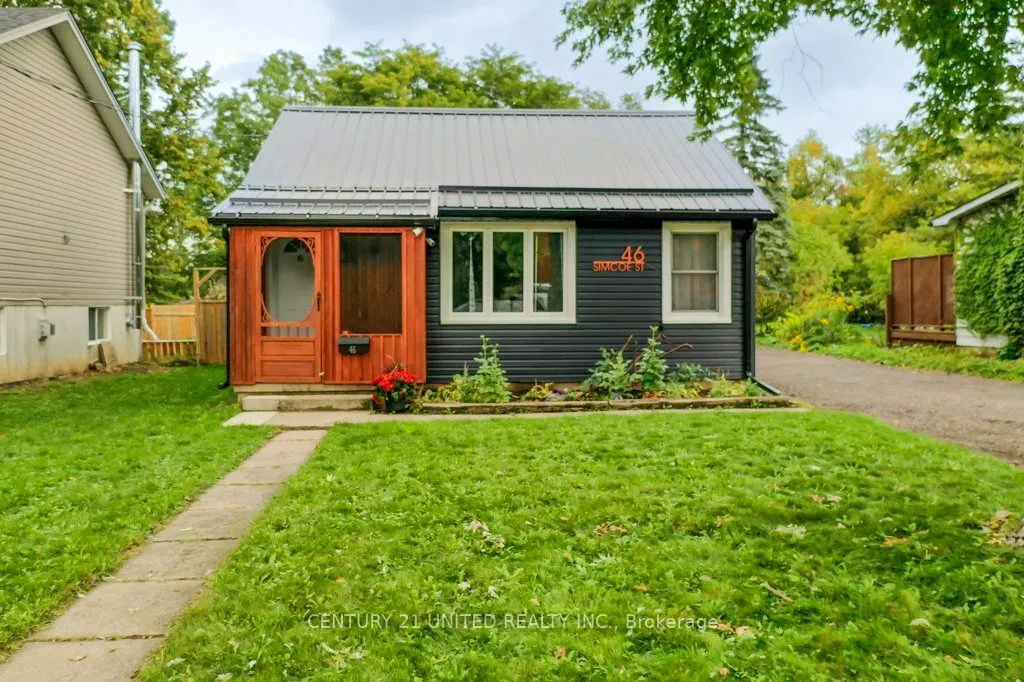 46 Simcoe Street