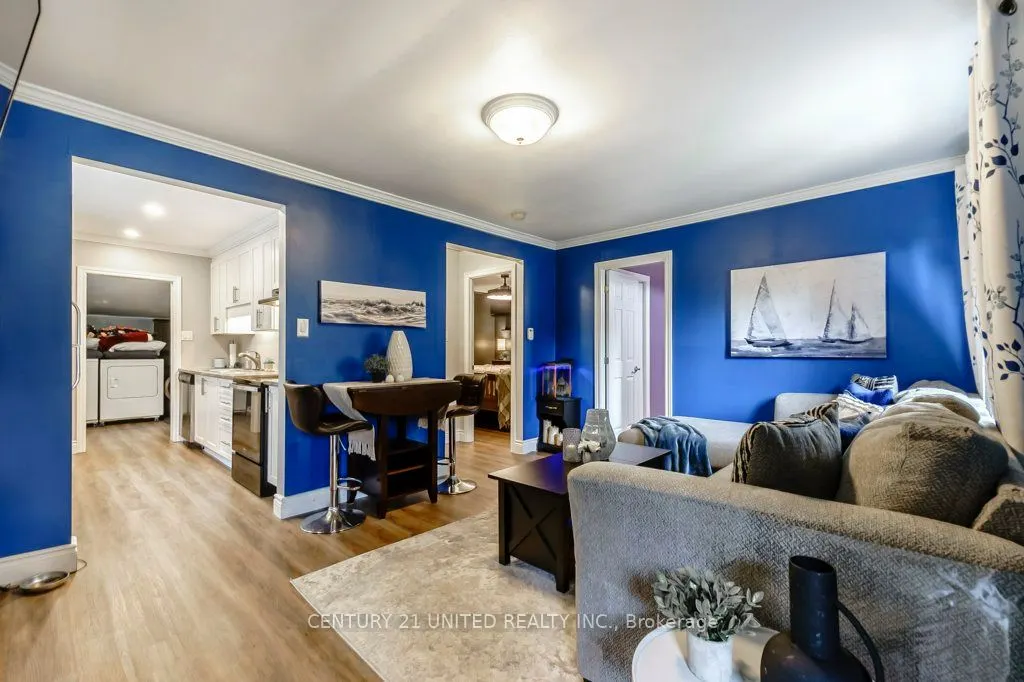 46 Simcoe Street