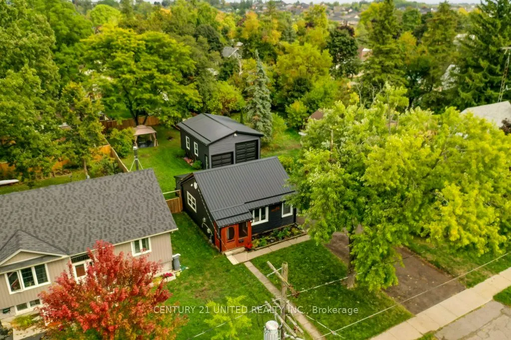 46 Simcoe Street
