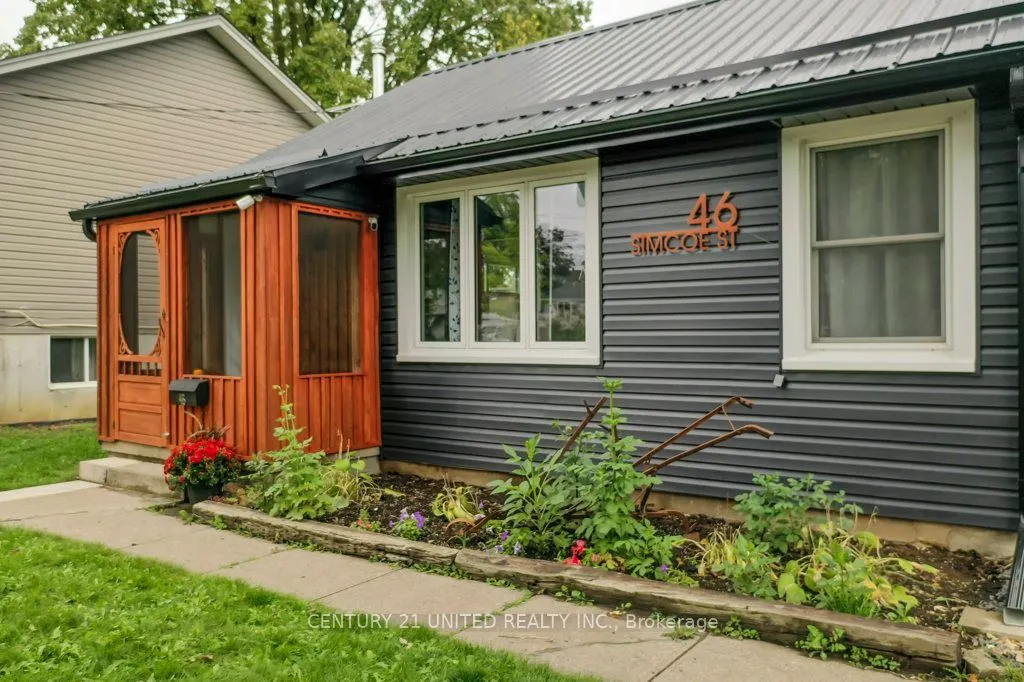 46 Simcoe Street