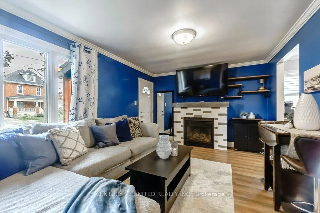 46 Simcoe Street