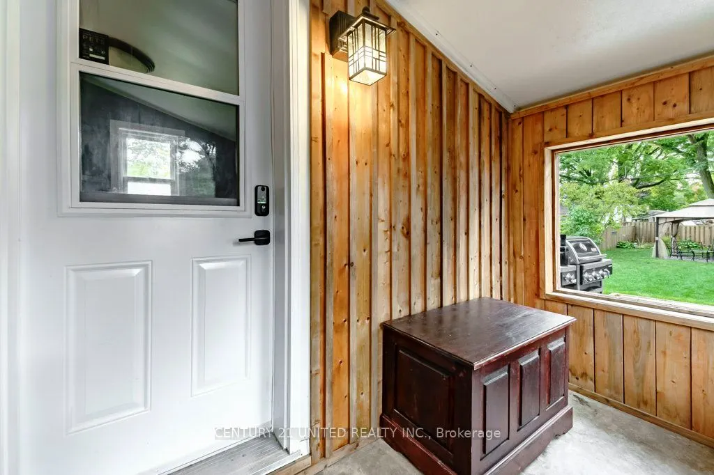46 Simcoe Street