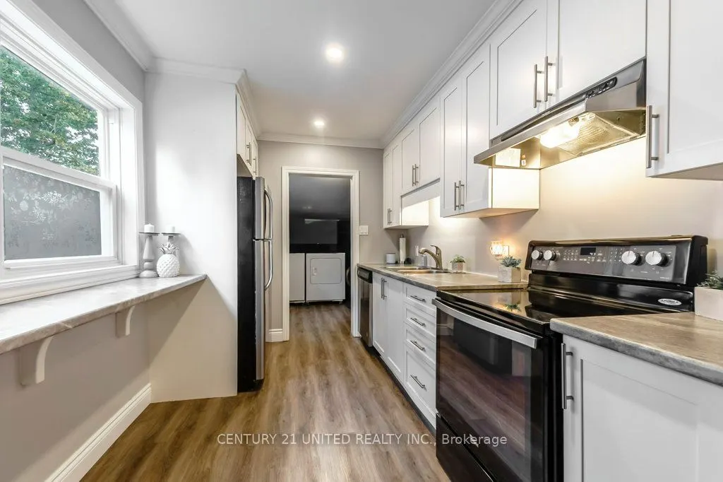 46 Simcoe Street