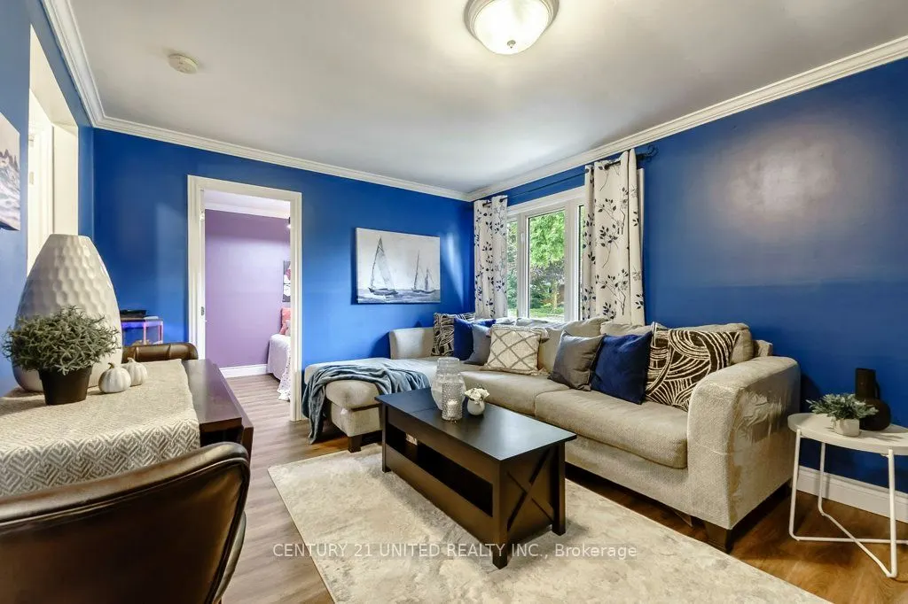 46 Simcoe Street