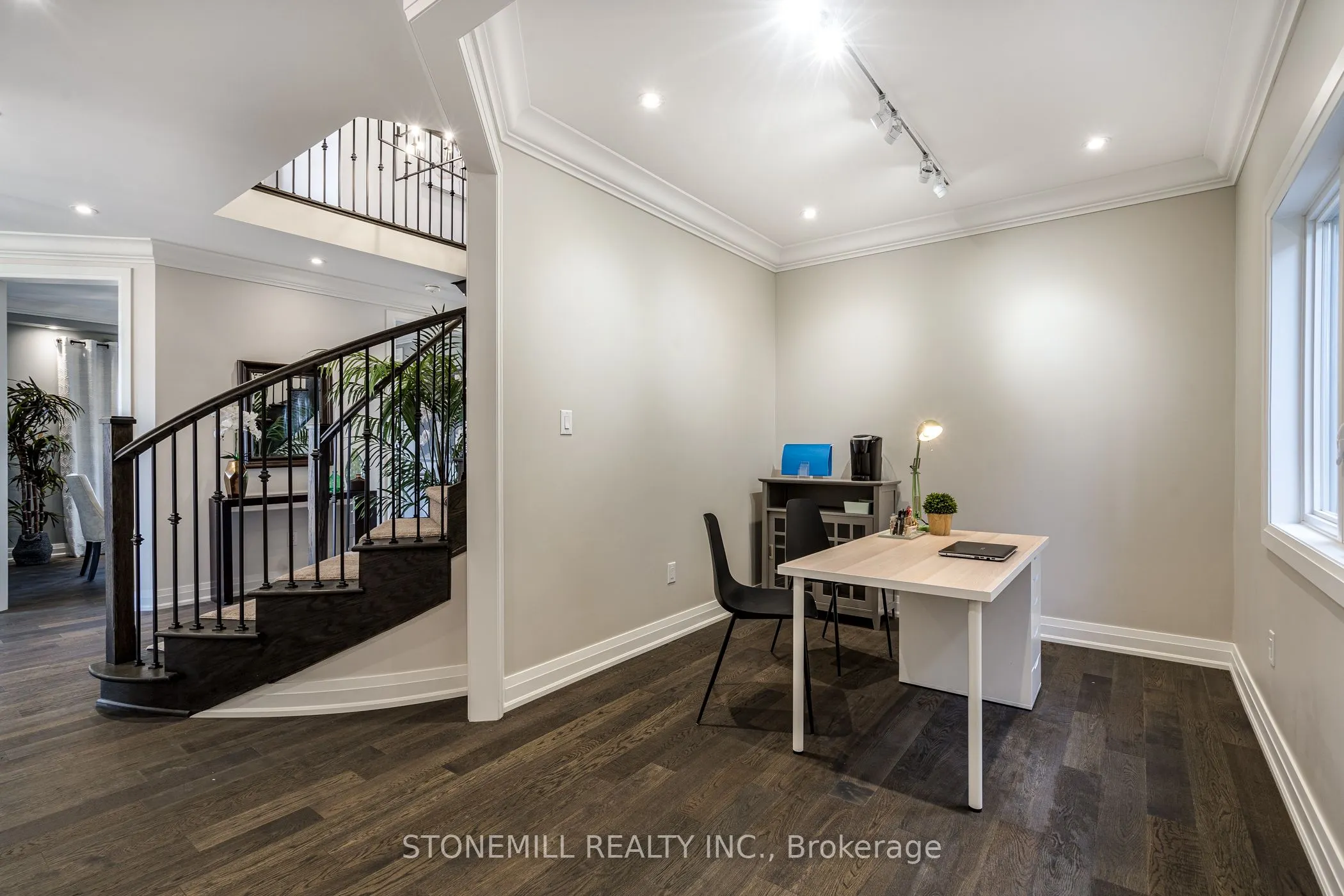 156 Shoreview Drive