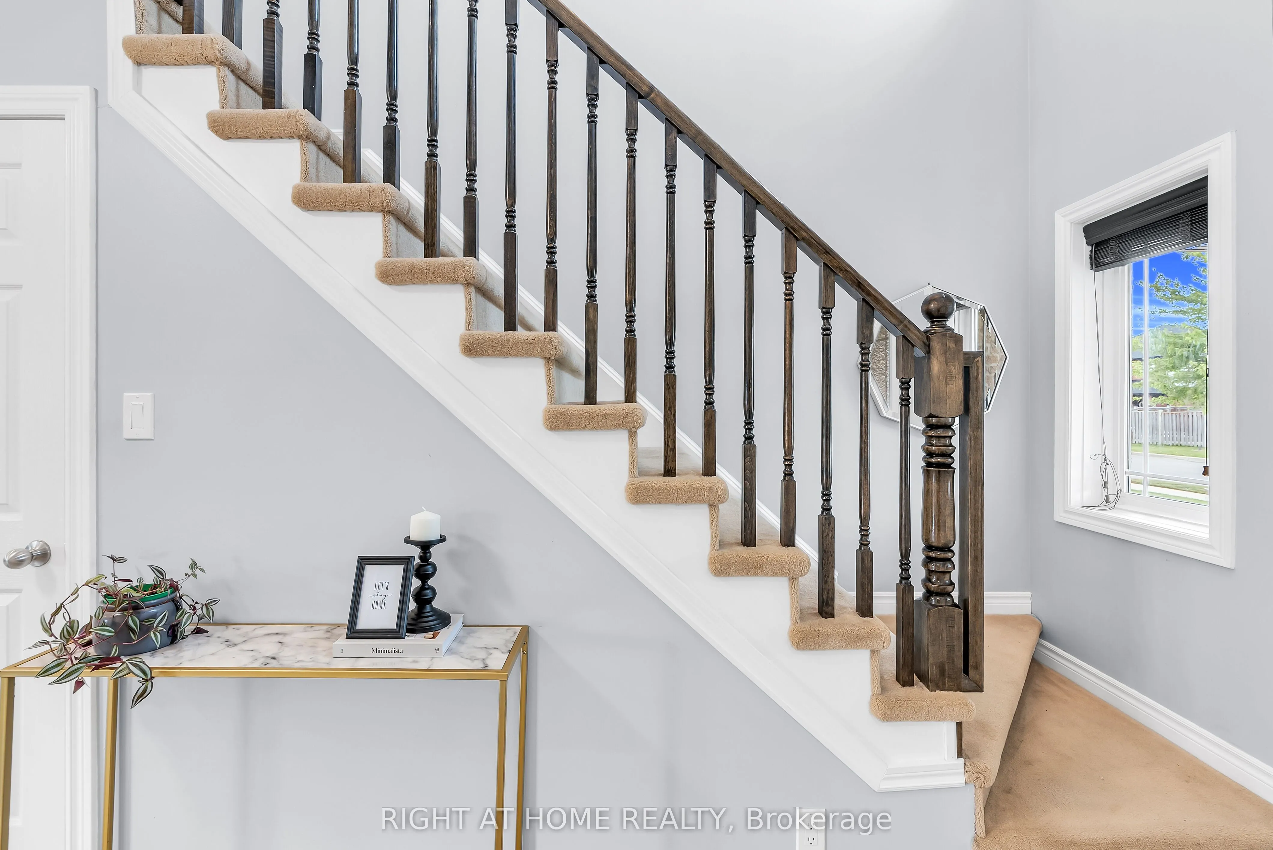 25 Stoneglen Way