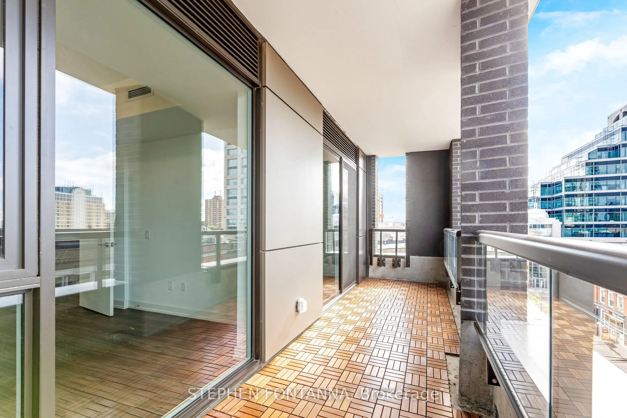 55 Duke Street W, #320