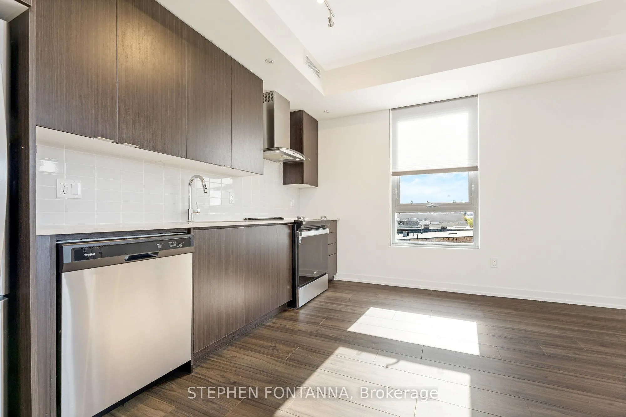 55 Duke Street W, #320