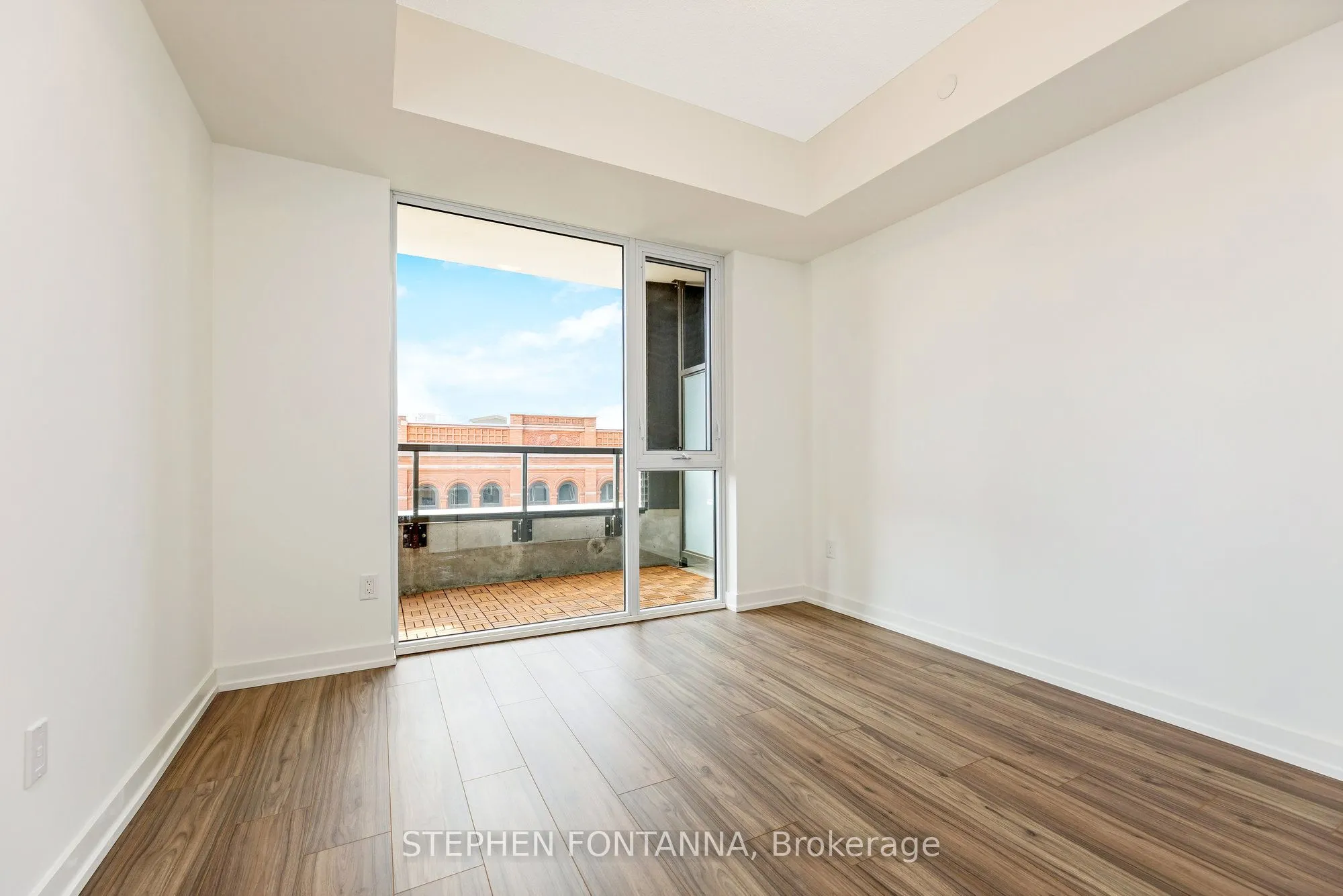 55 Duke Street W, #320