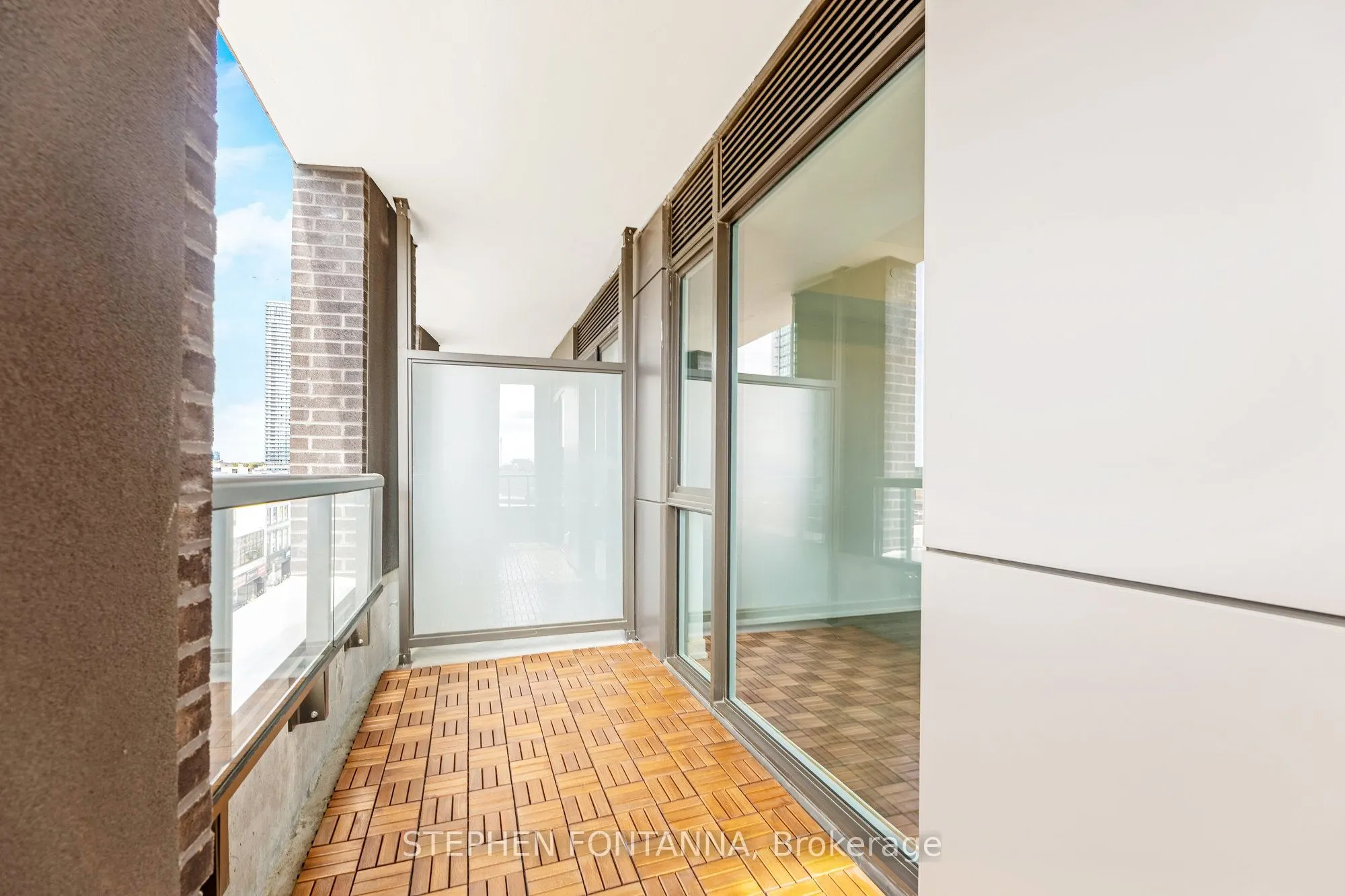 55 Duke Street W, #320
