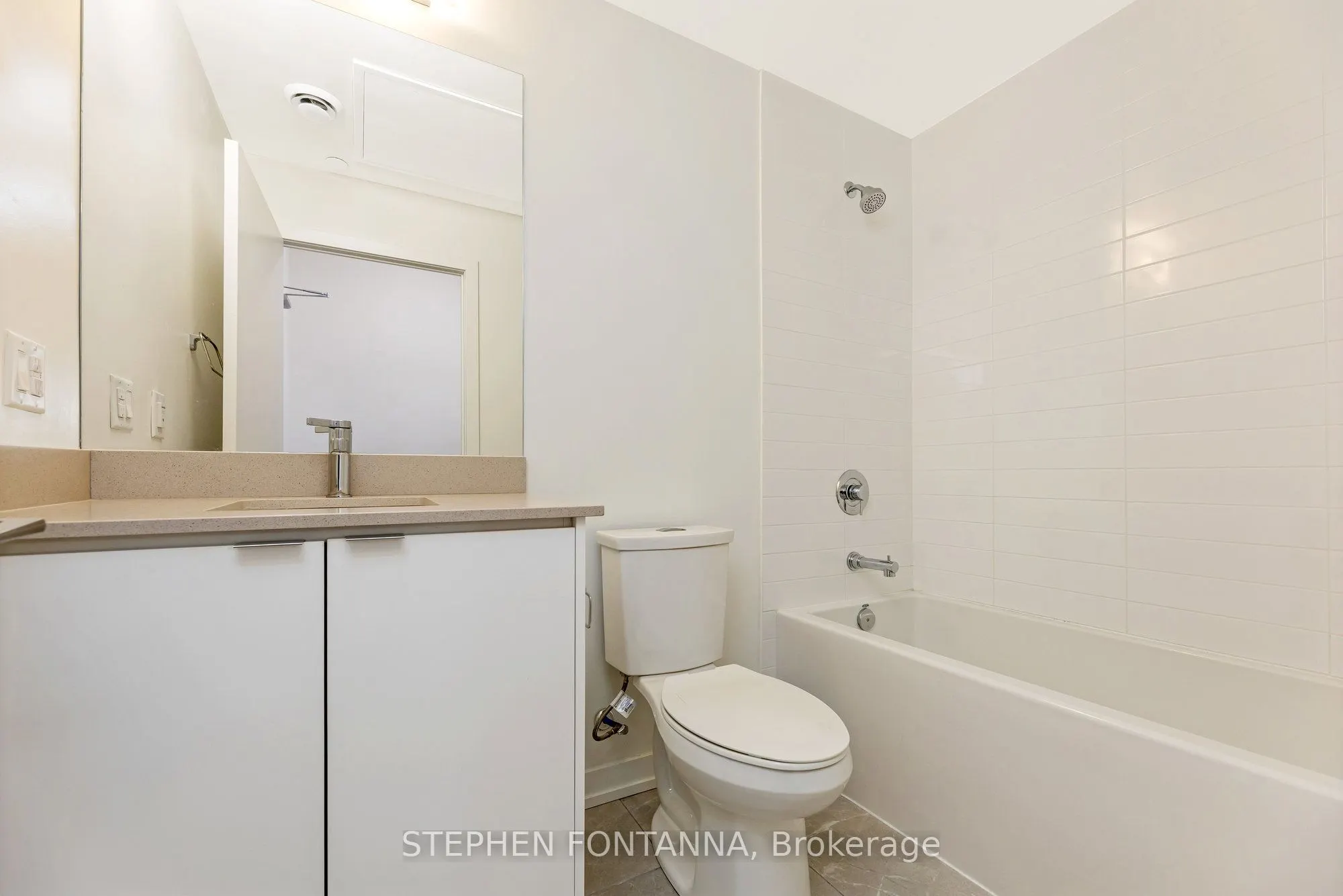 55 Duke Street W, #320
