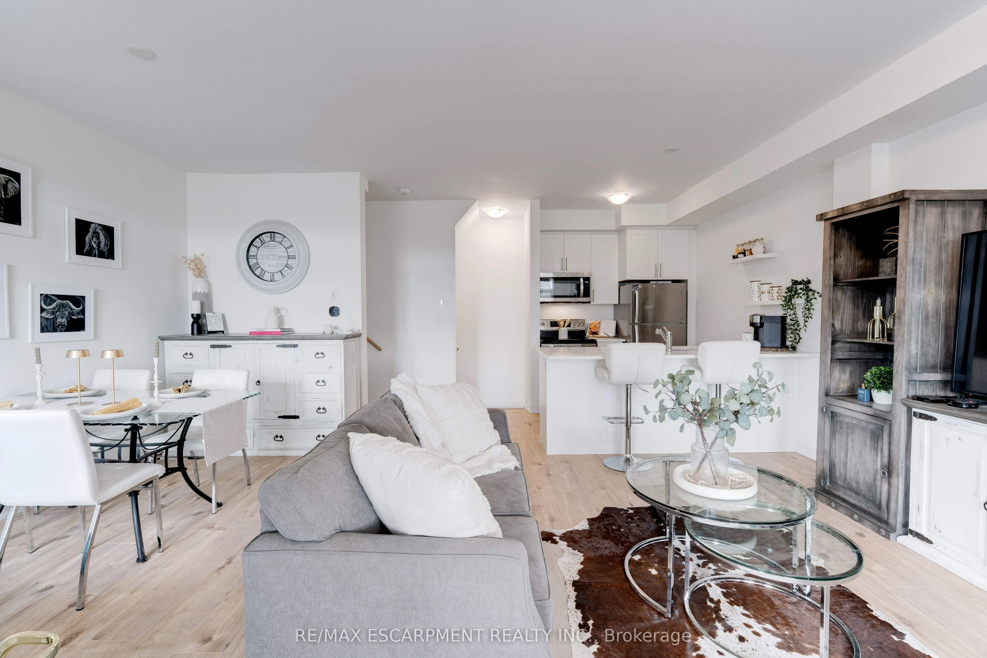 590 North Service Road, #46