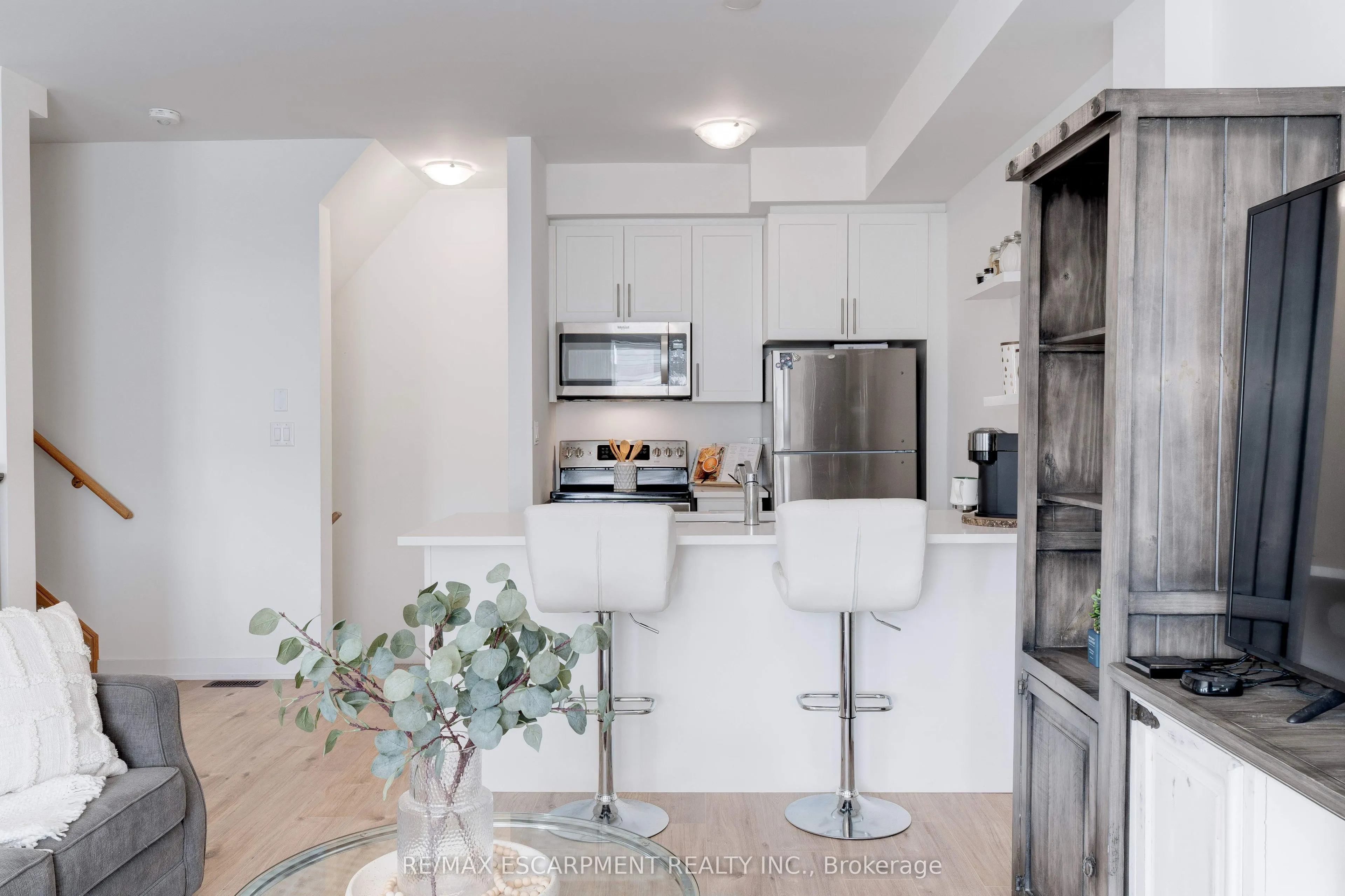 590 North Service Road, #46