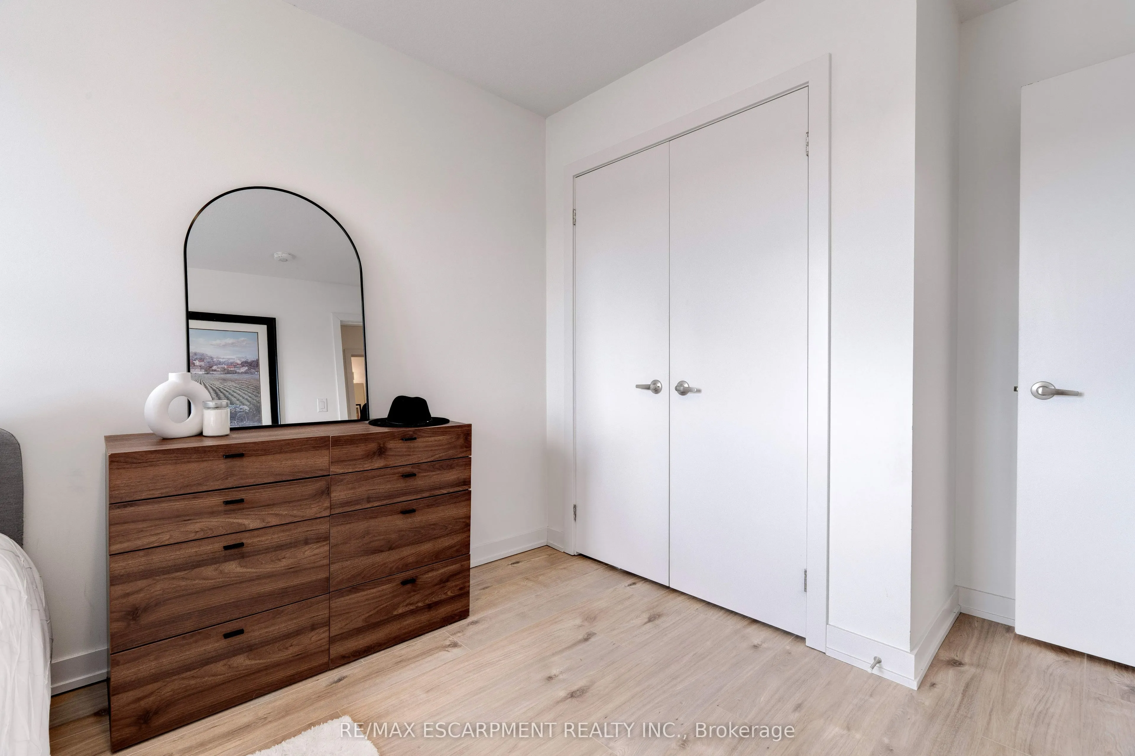 590 North Service Road, #46