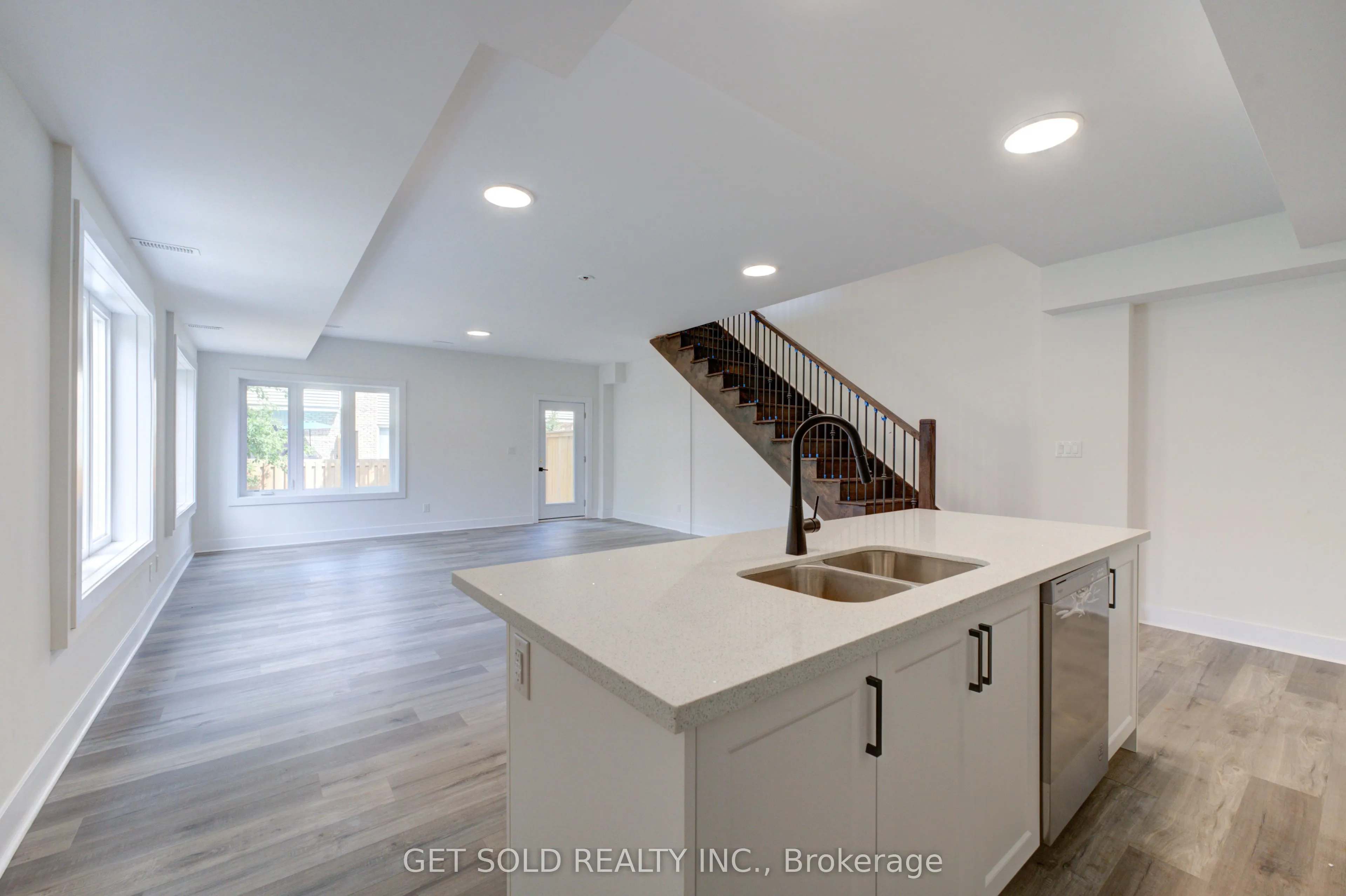 6701 Thorold Stone Road, #1
