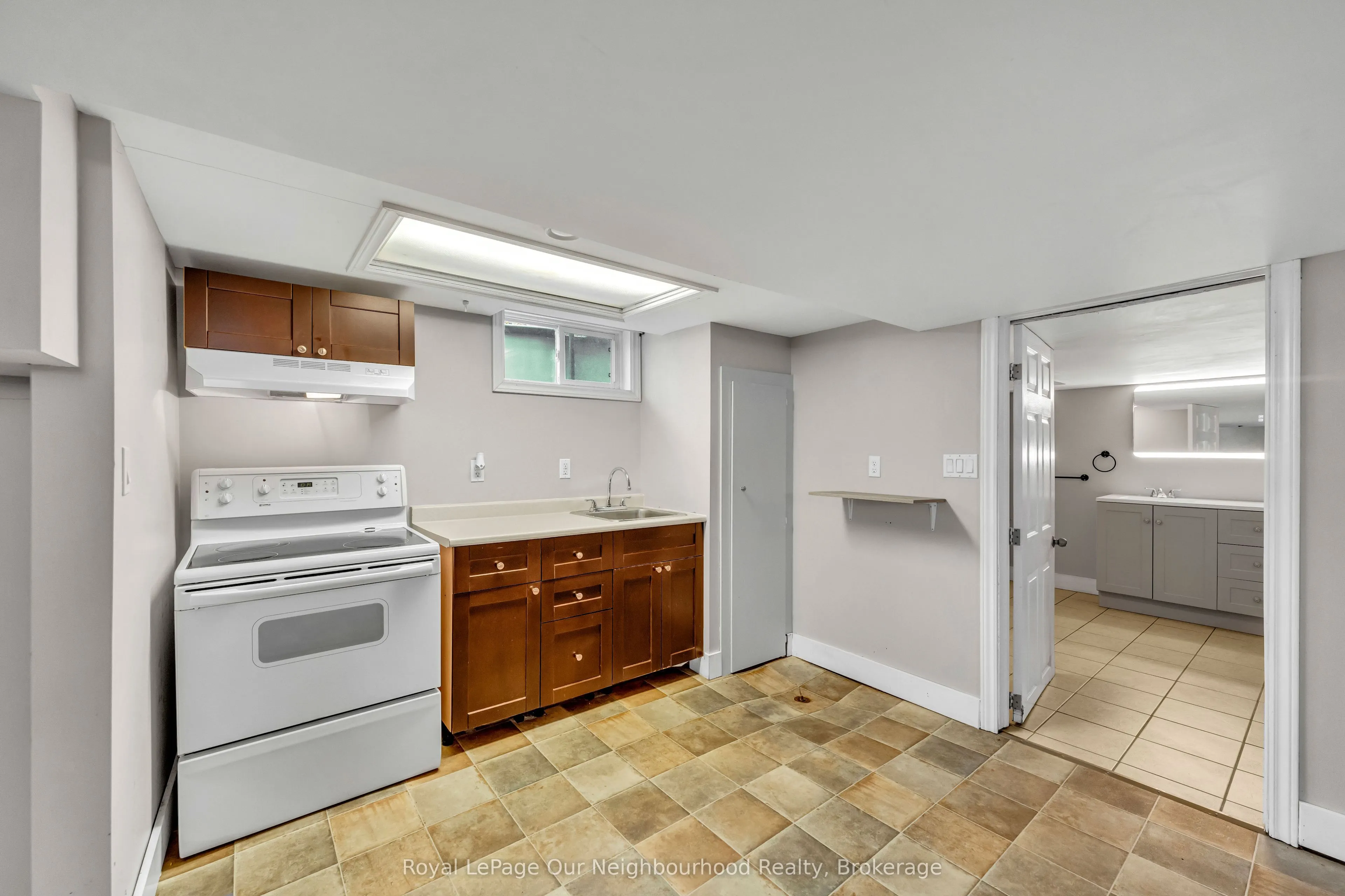 538 Shirley Street