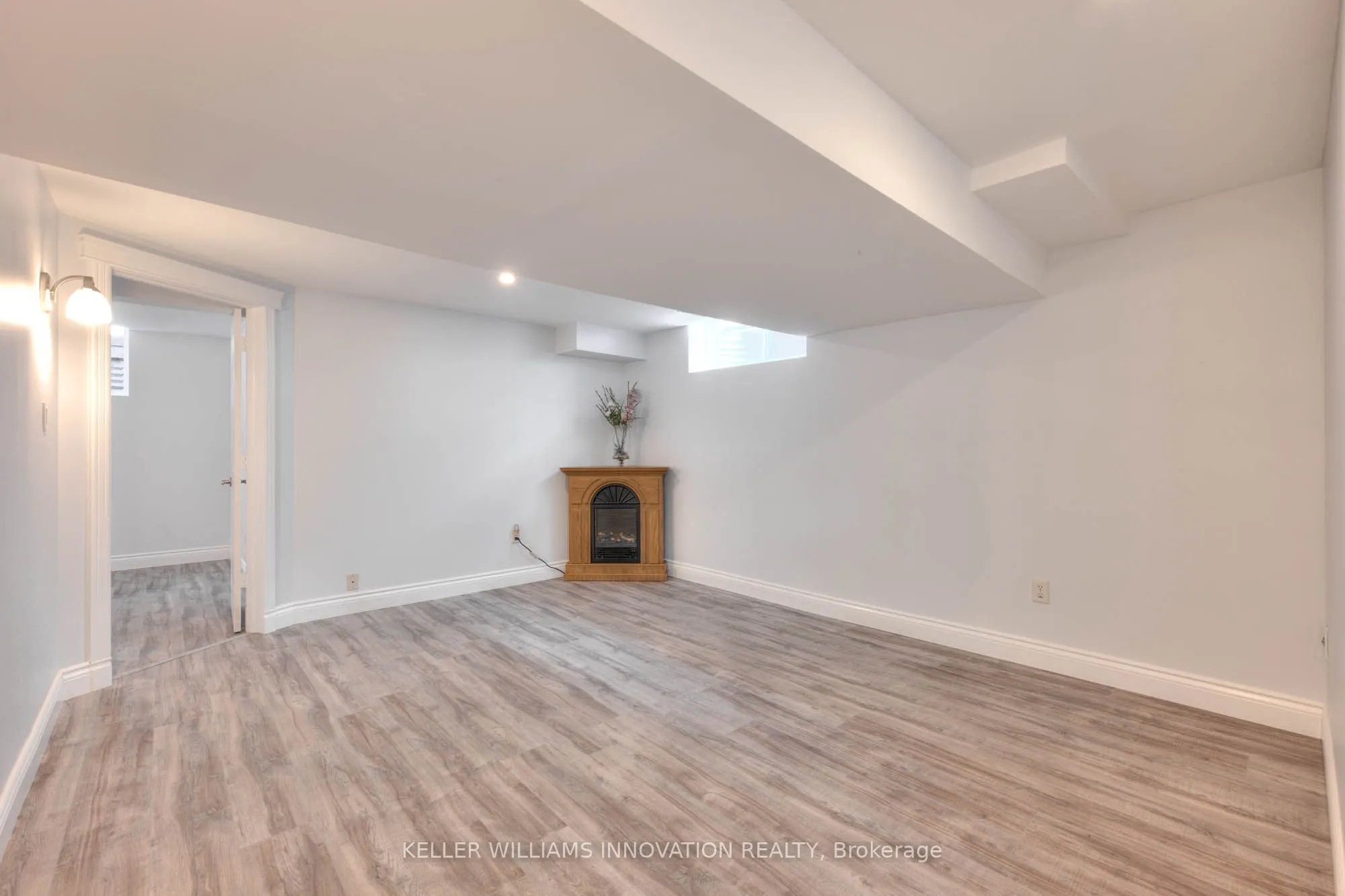 21 Whittaker Crescent