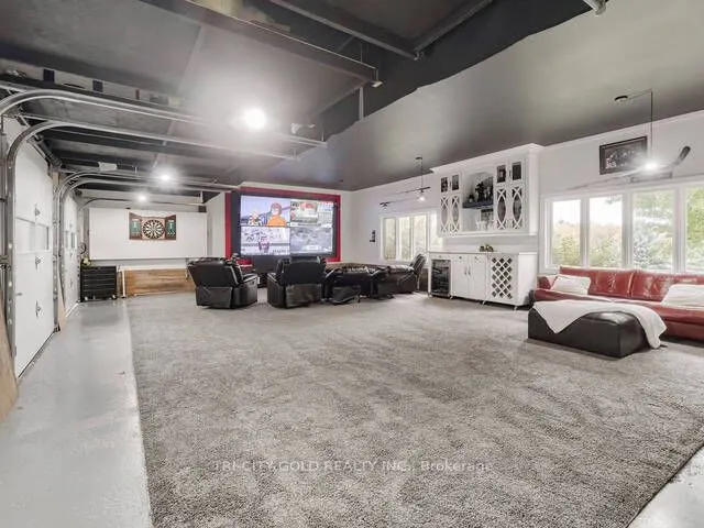 16 OCHS Drive