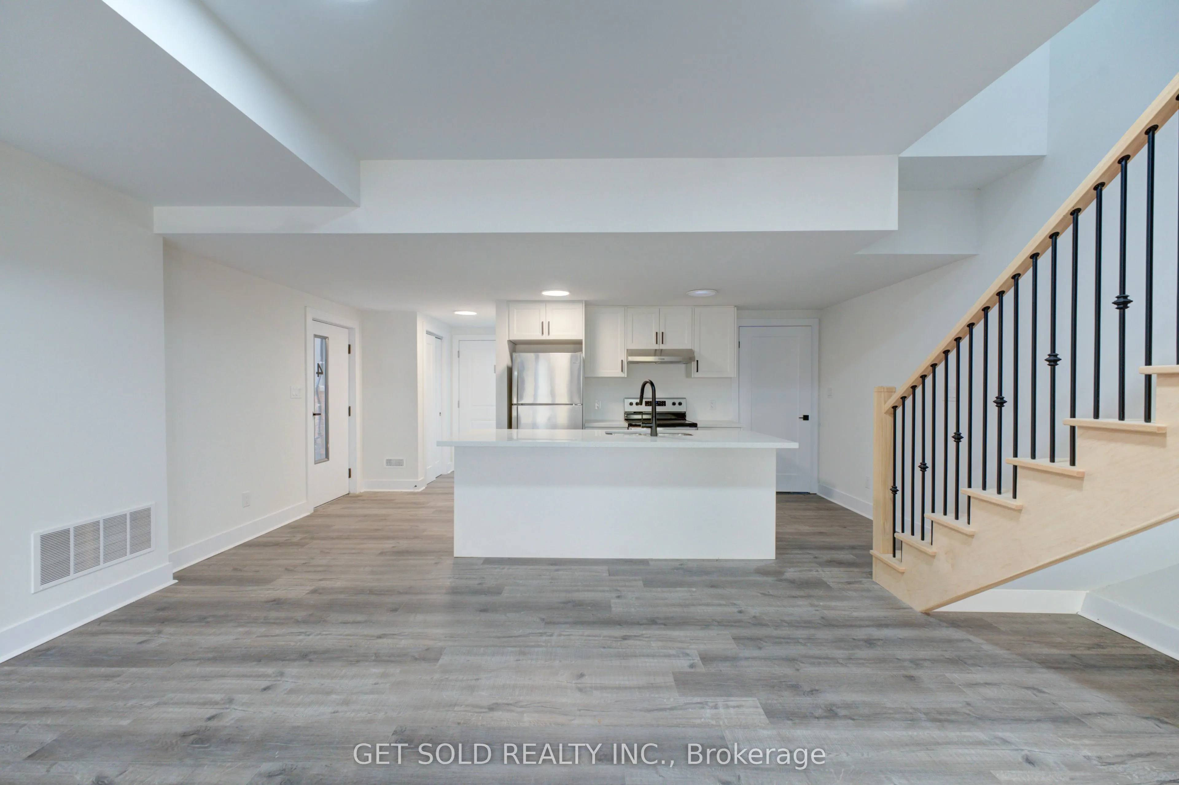 6701 Thorold Stone Road, #4