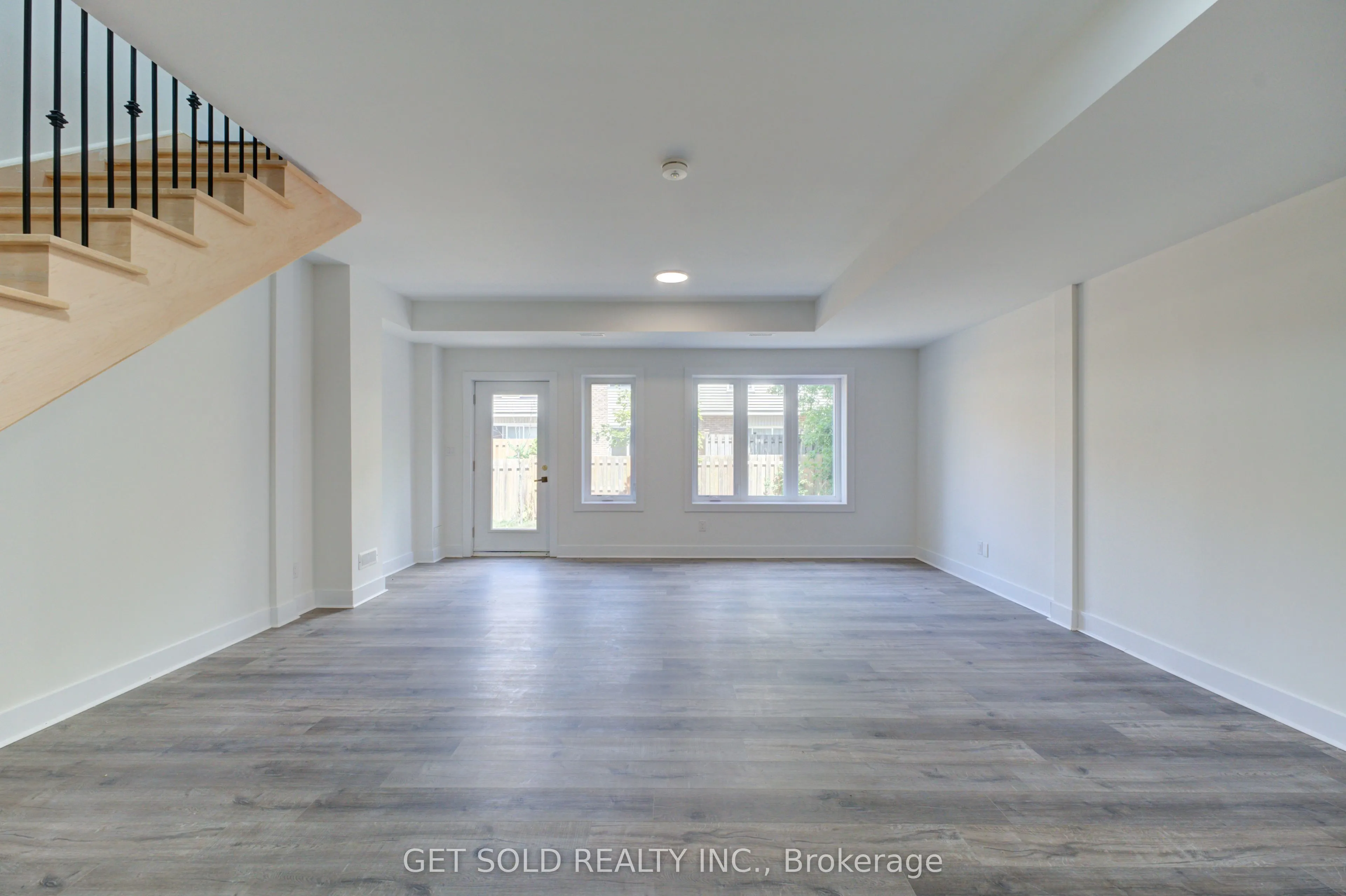 6701 Thorold Stone Road, #4