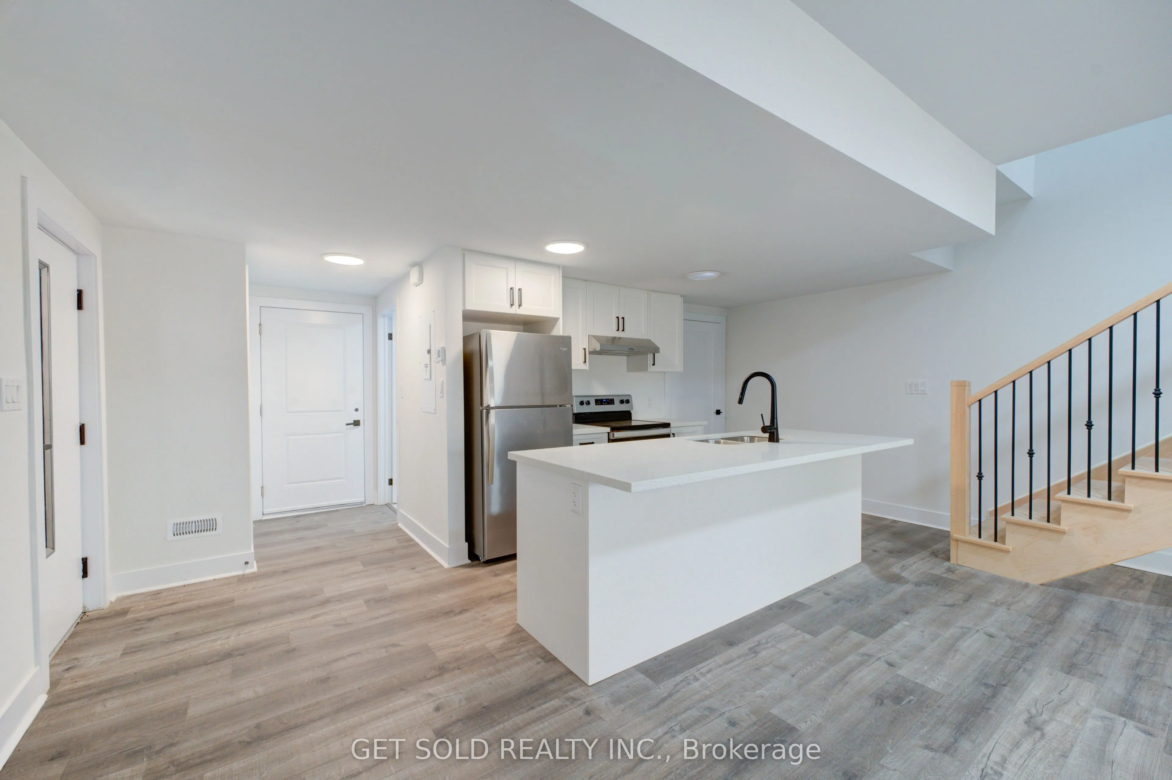6701 Thorold Stone Road, #4