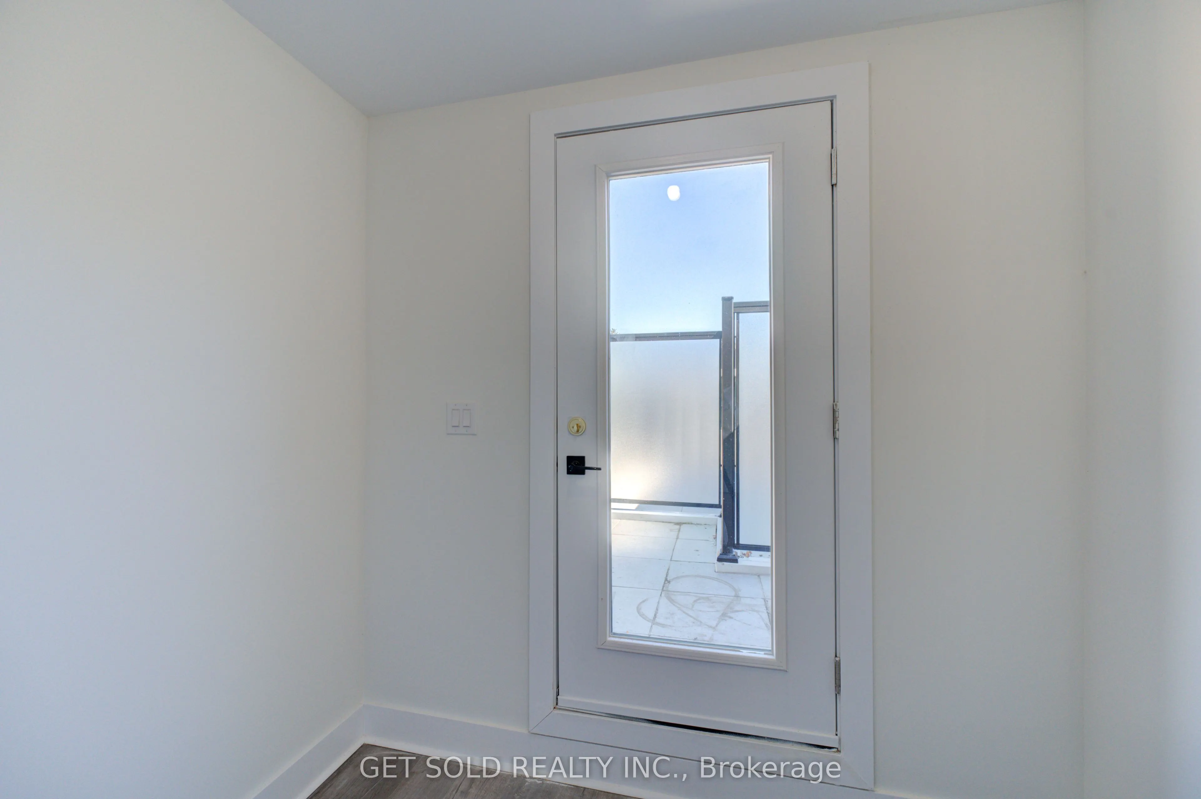 6701 Thorold Stone Road, #5