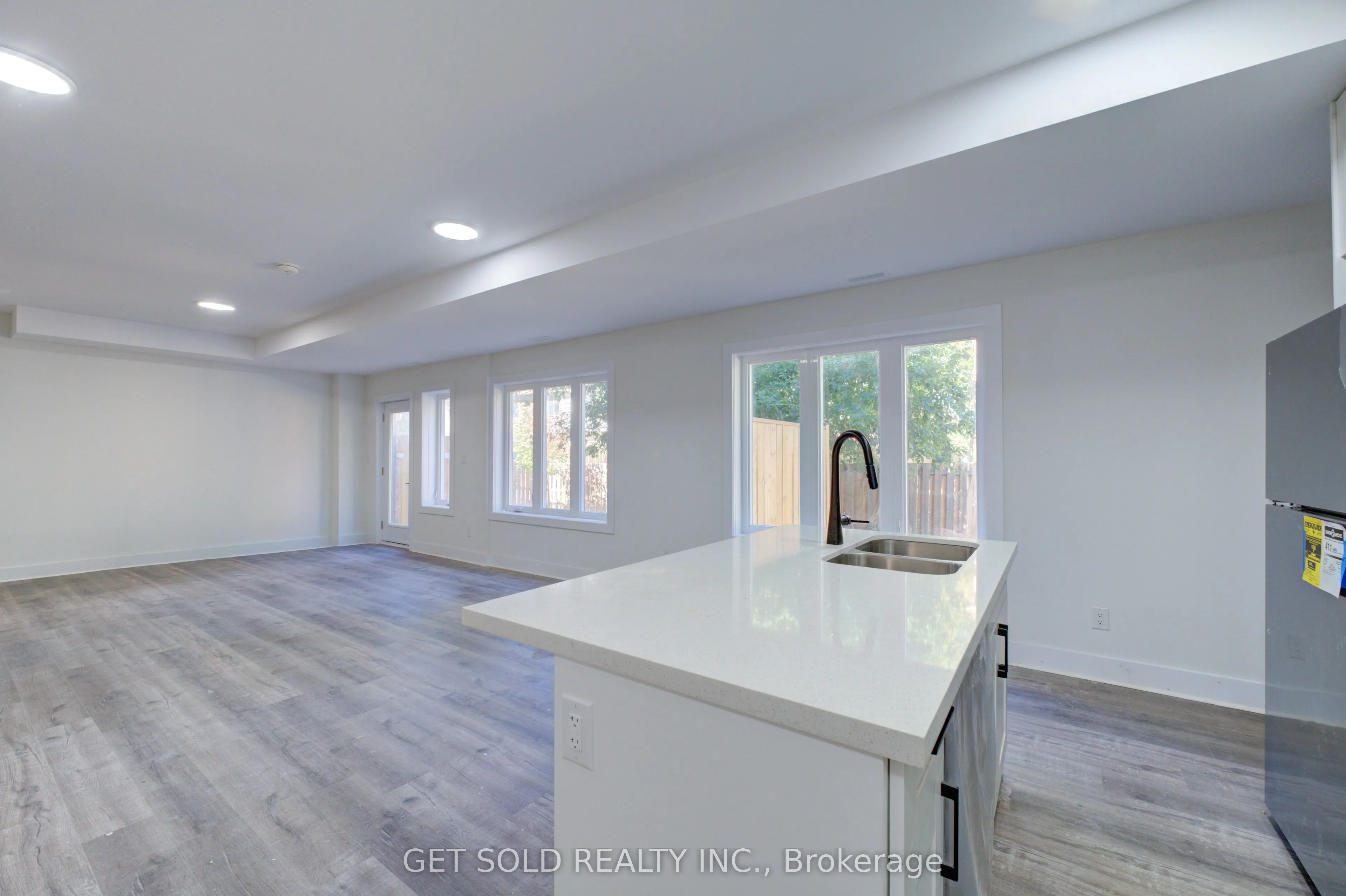 6701 Thorold Stone Road, #5
