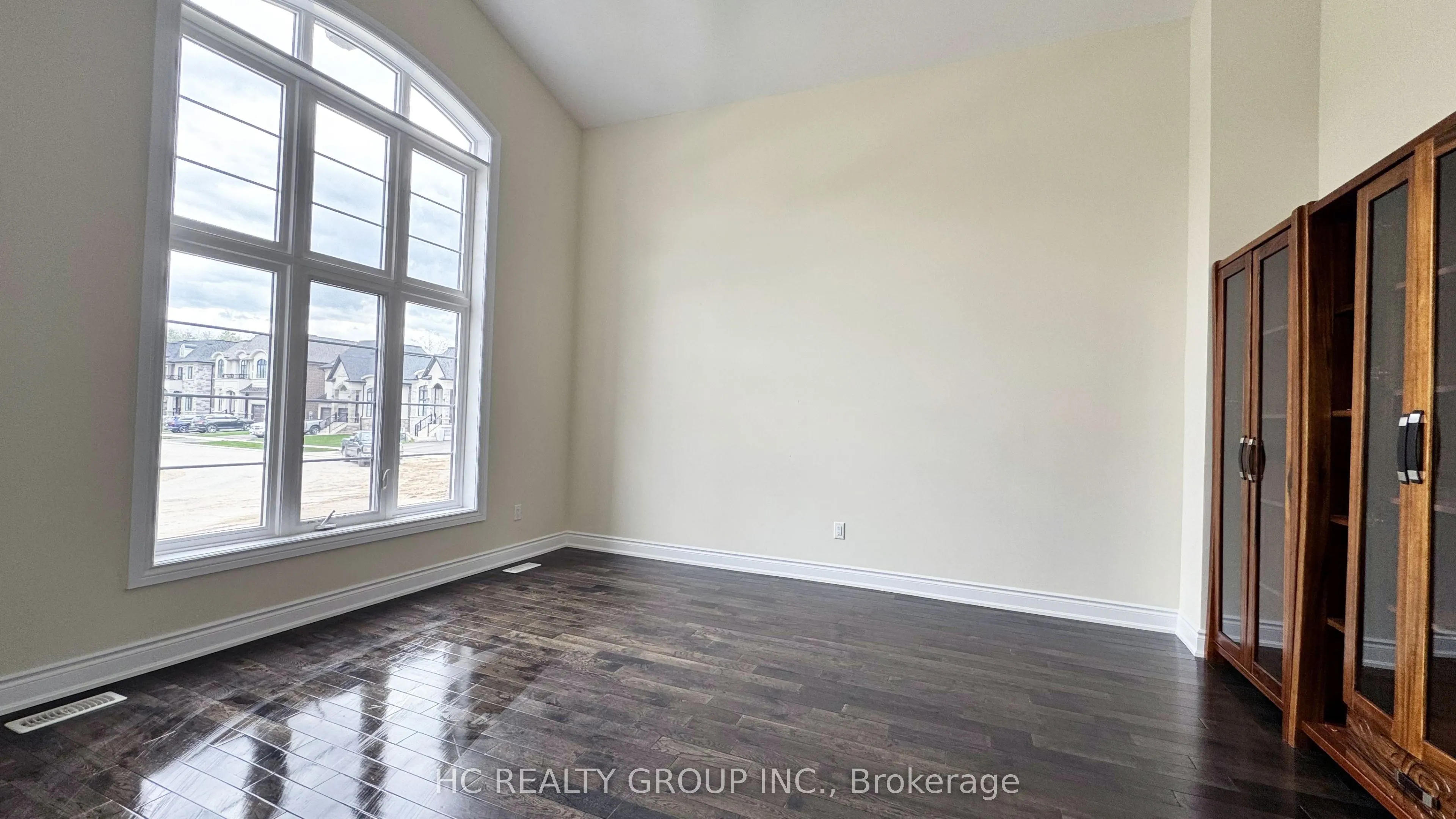 313 Somme Street