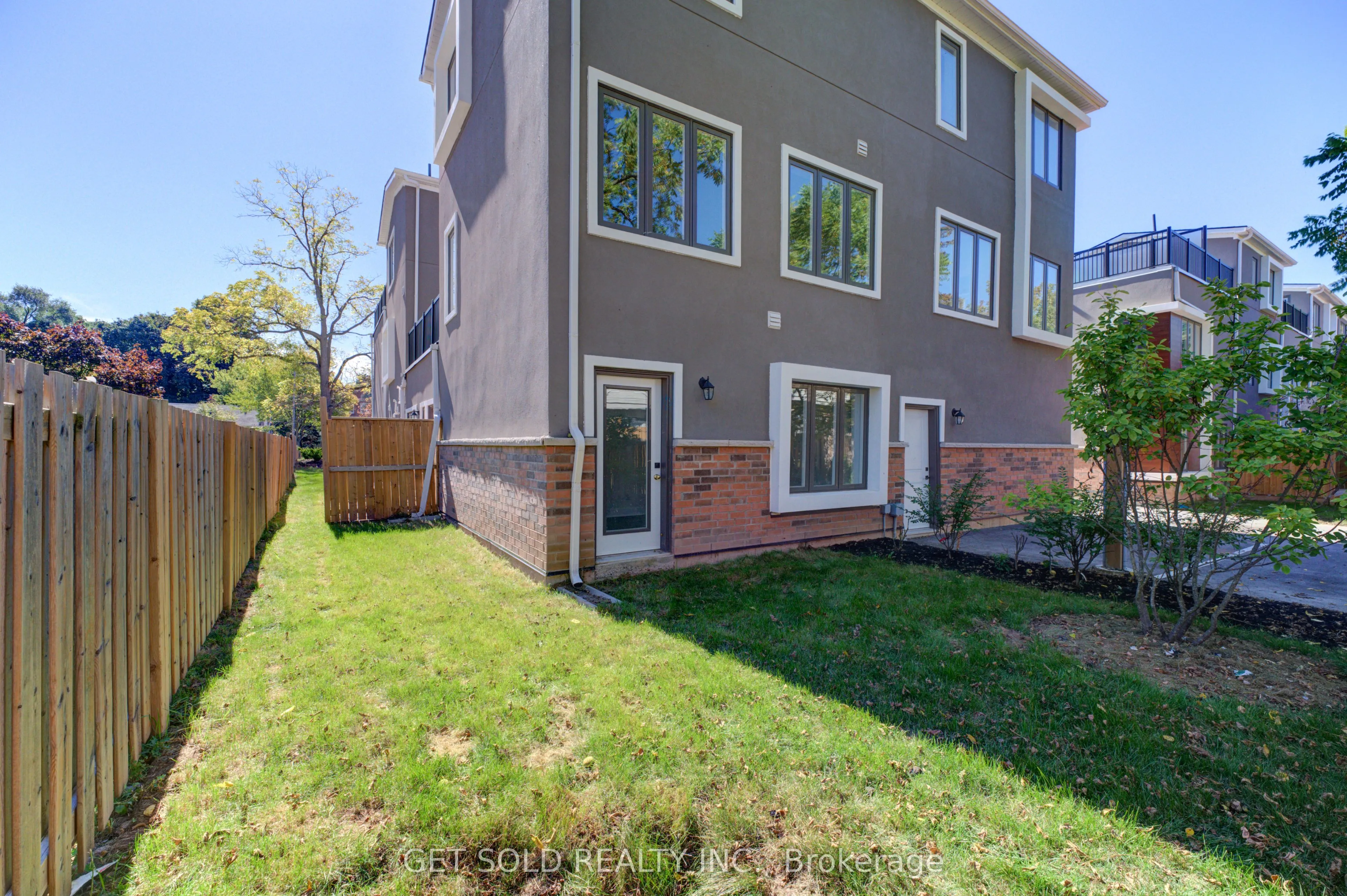 6701 Thorold Stone Road, #7