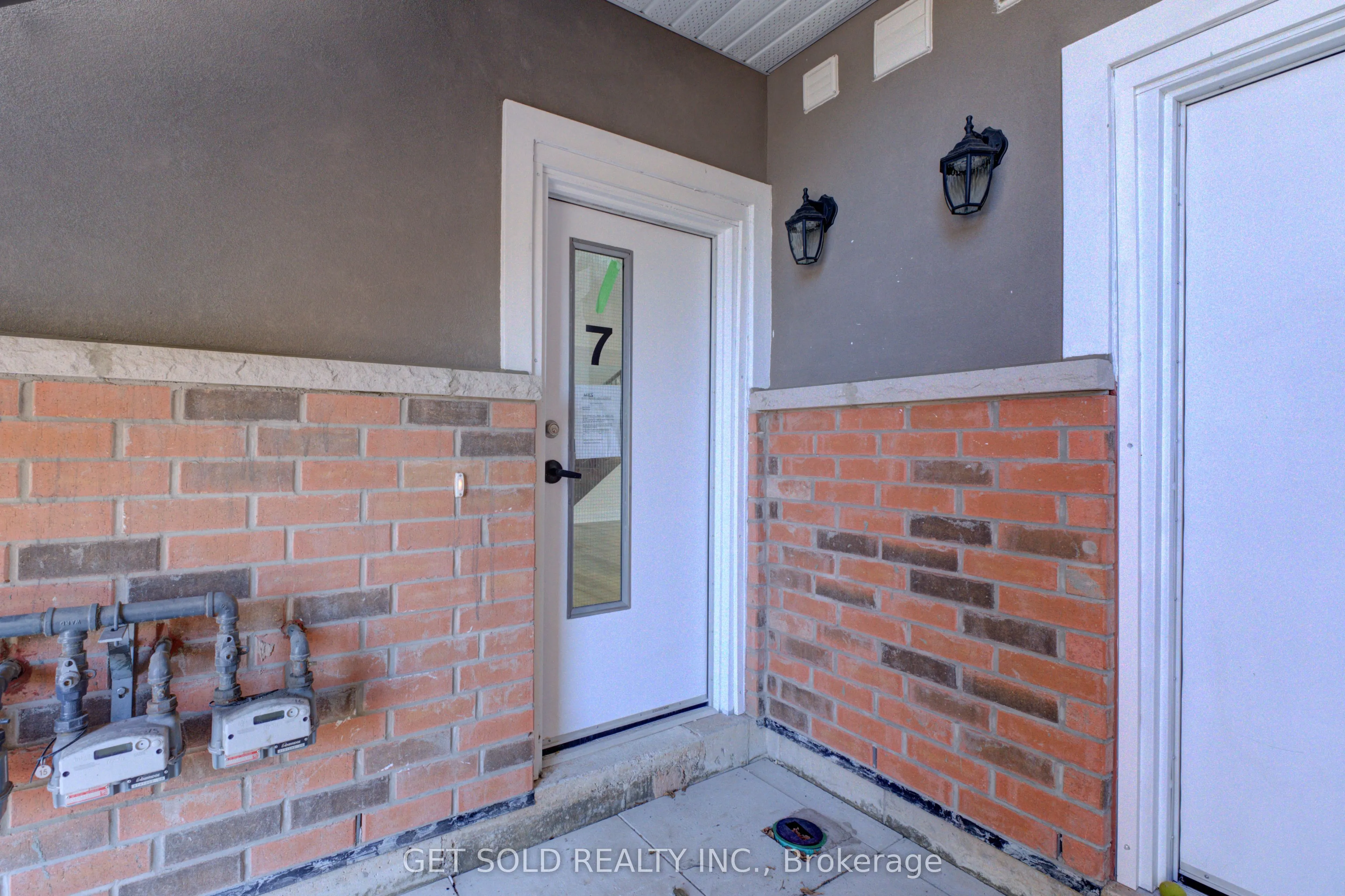 6701 Thorold Stone Road, #7