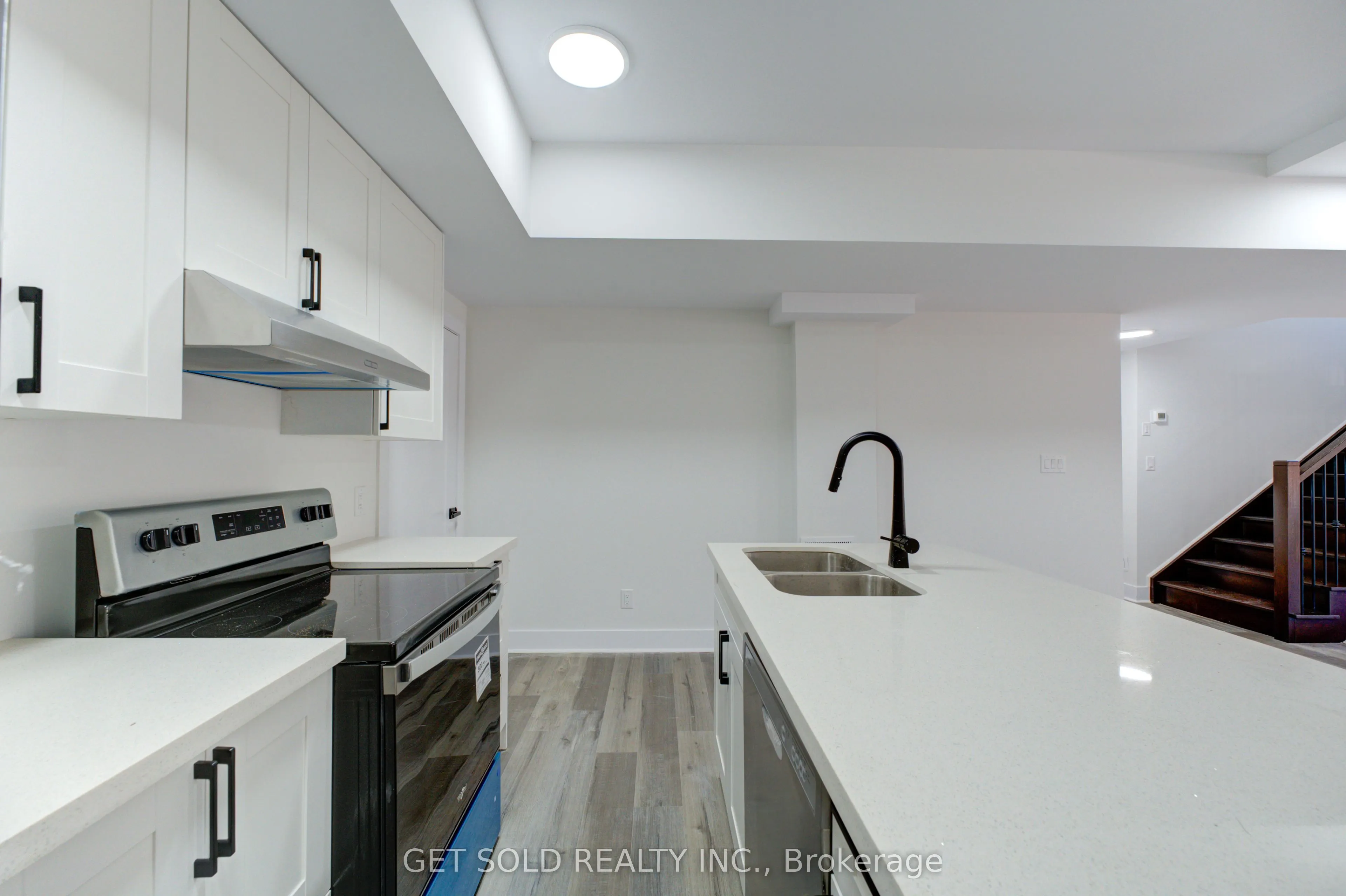 6701 Thorold Stone Road, #7